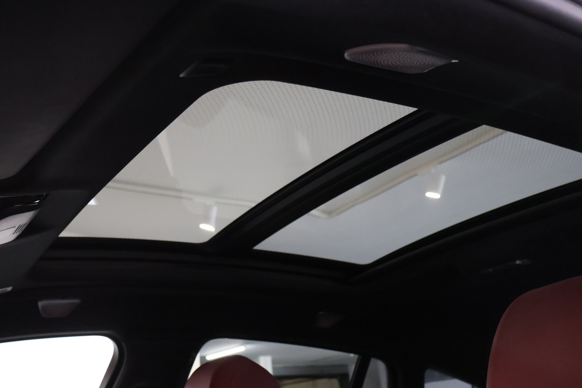BMW X6 M50i Steptronic-image-15