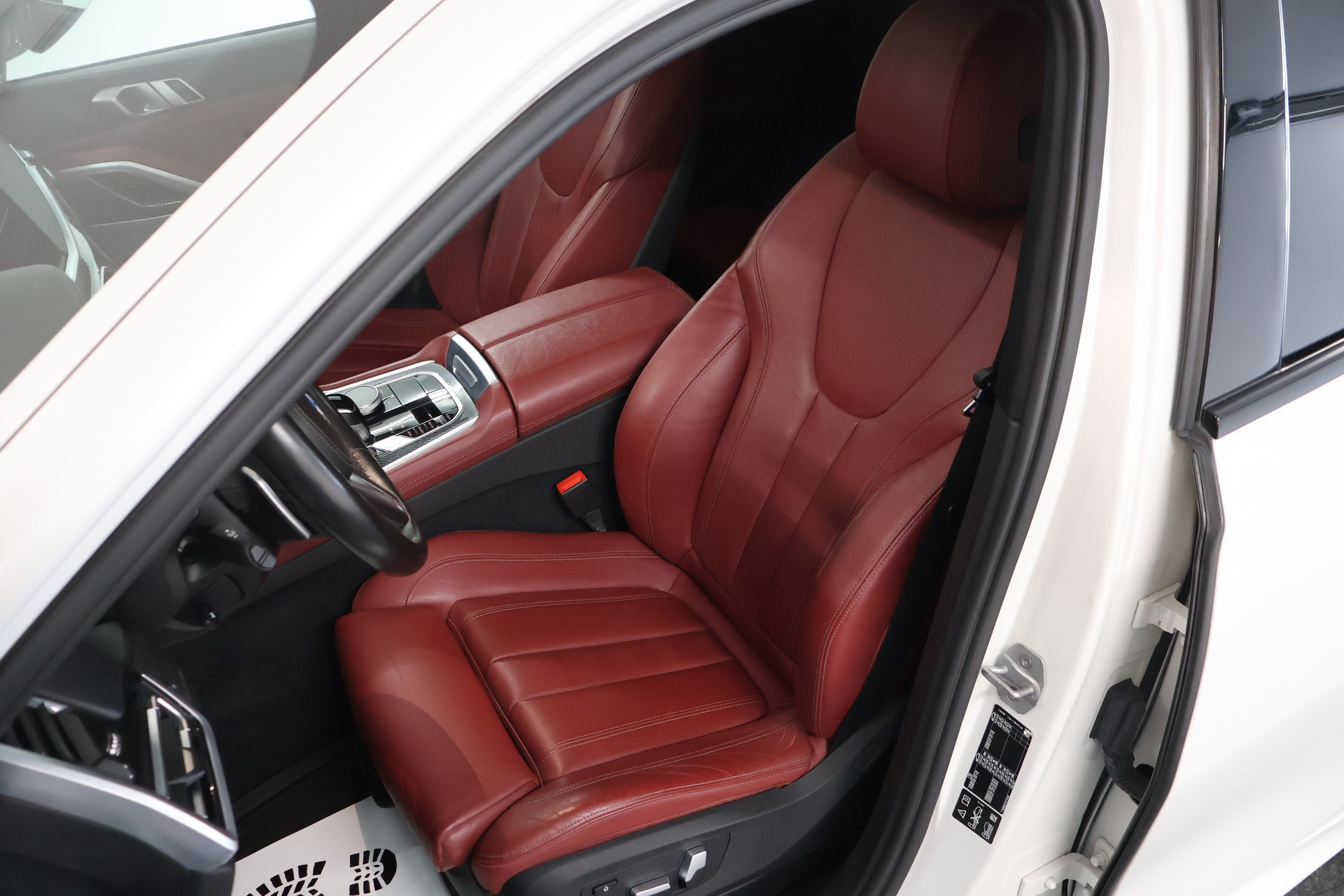 BMW X6 M50i Steptronic-image-10