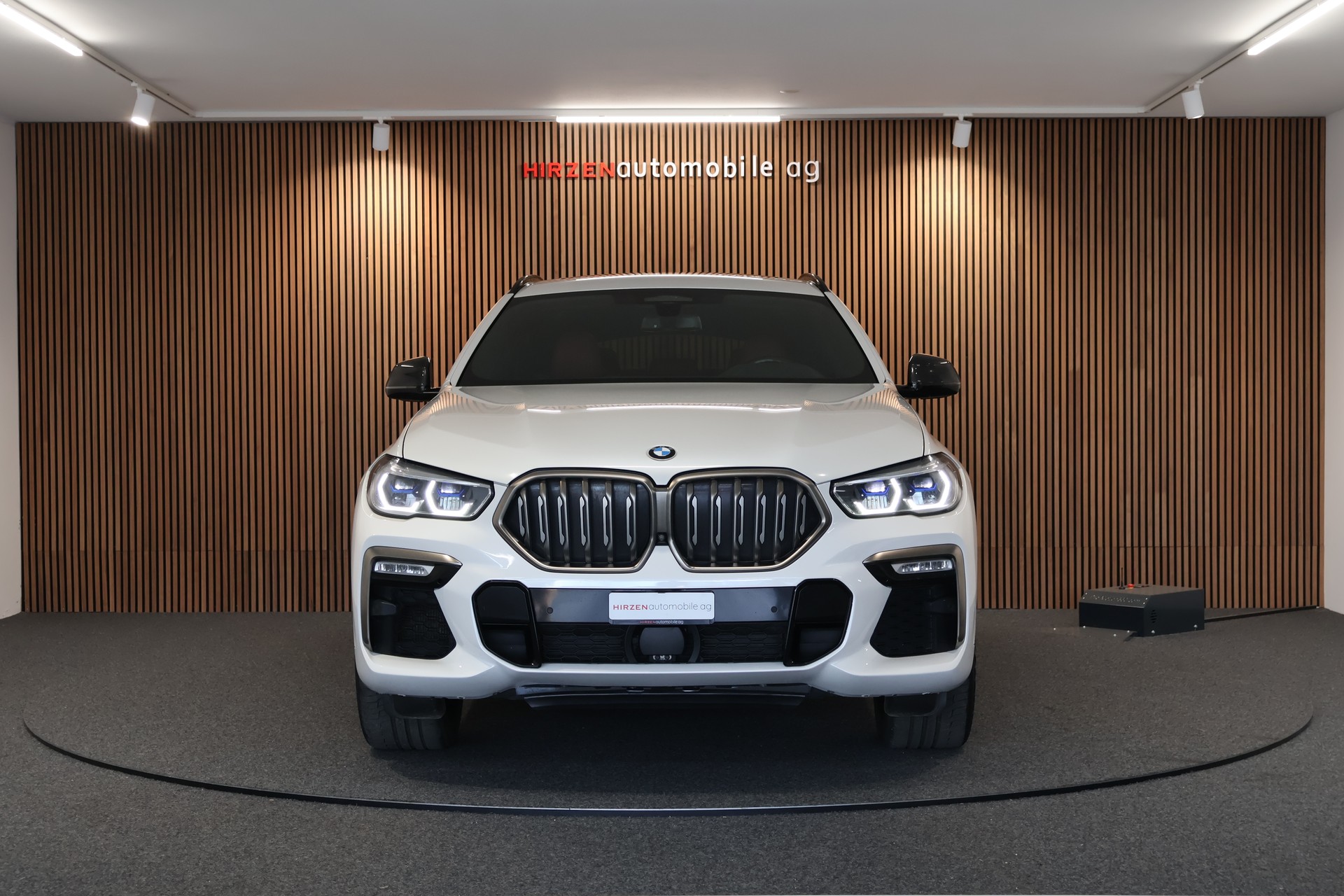 BMW X6 M50i Steptronic-image-7