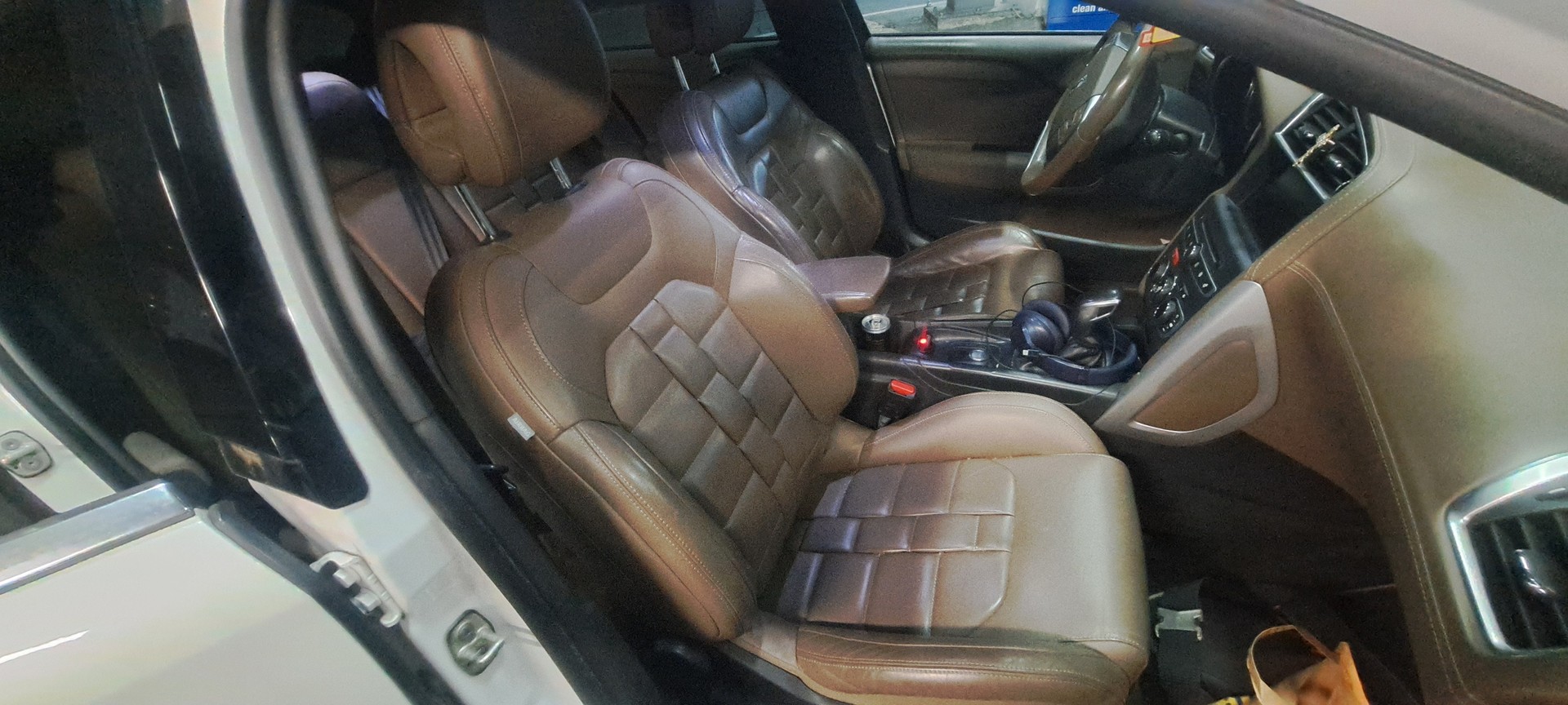 DS AUTOMOBILES DS 4 1.6 THP Sport Chic Automatic-image-4