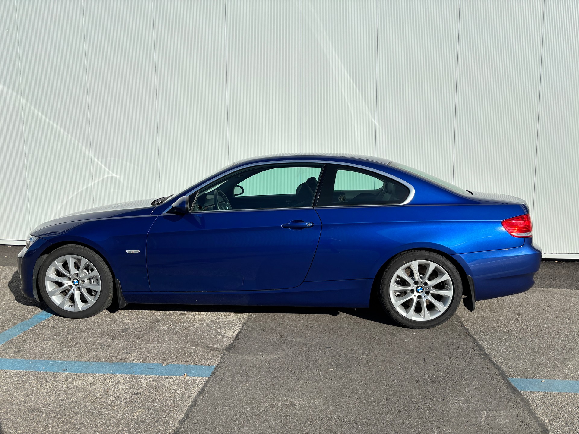 BMW 335i Coupé-image-2