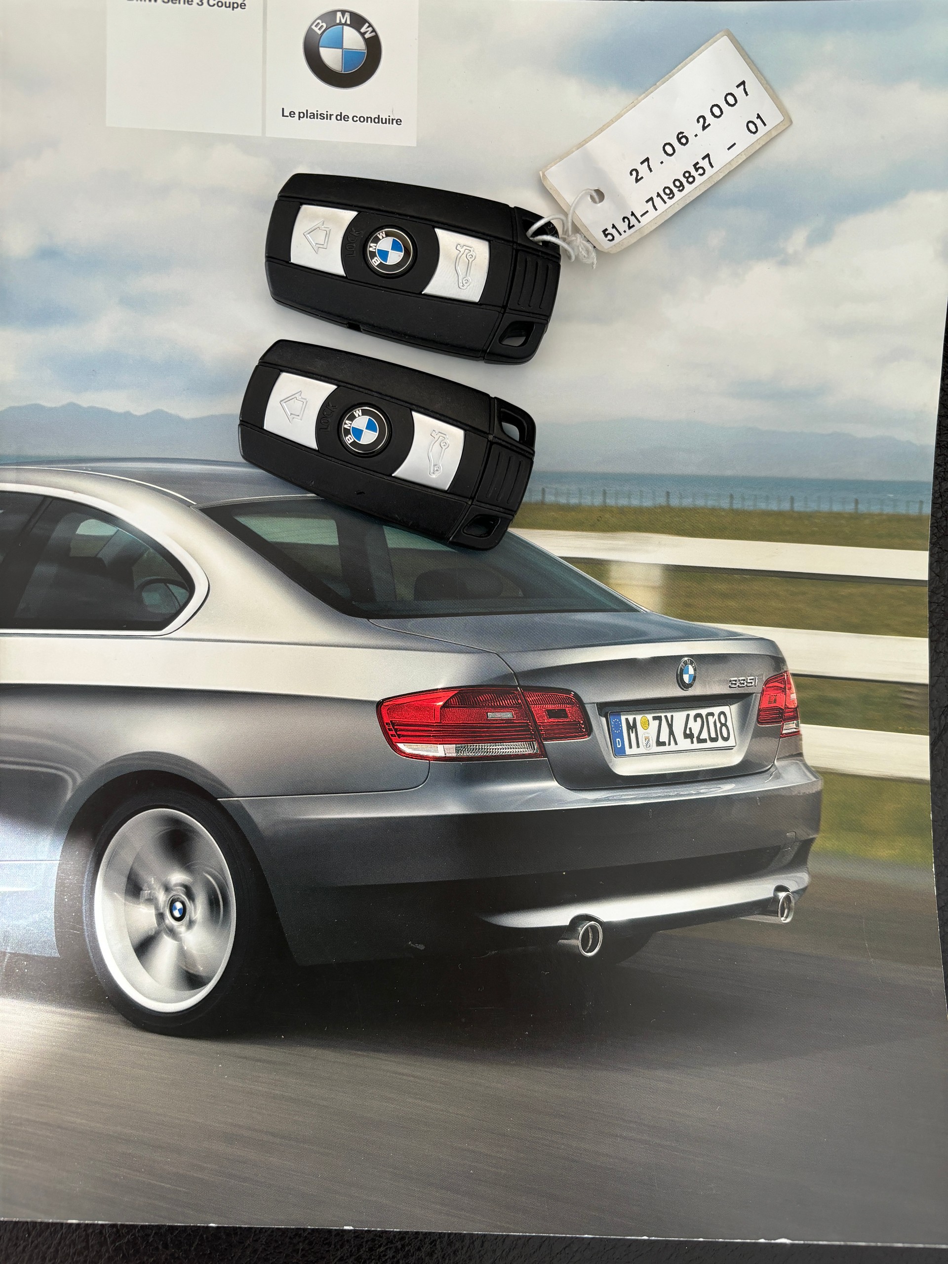 BMW 335i Coupé-image-19