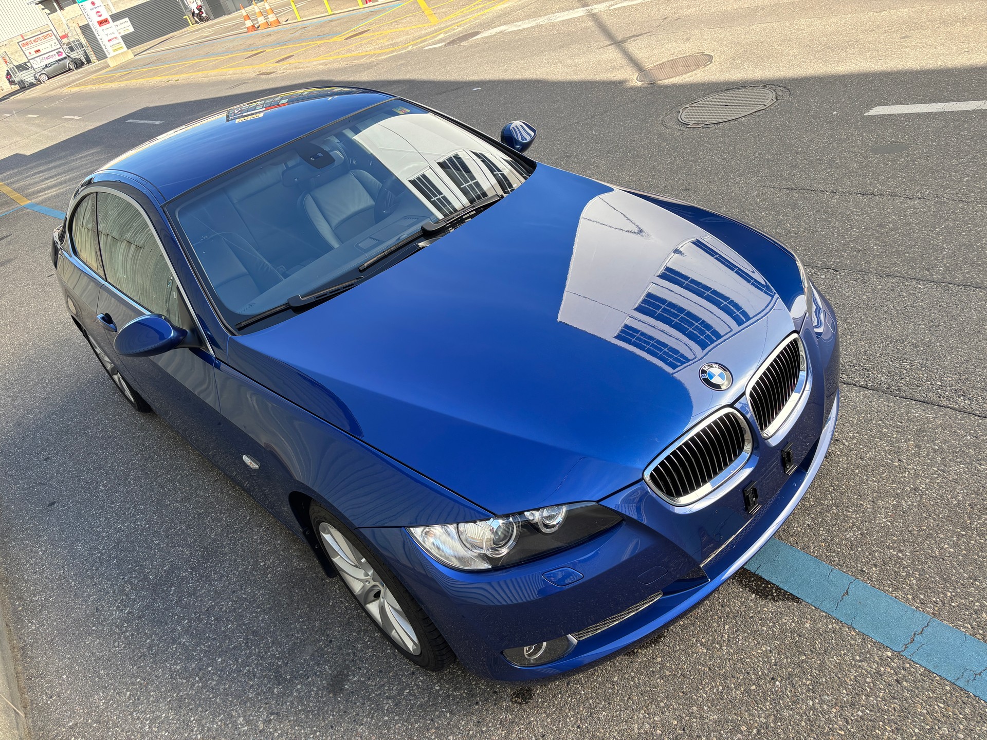 BMW 335i Coupé-image-1