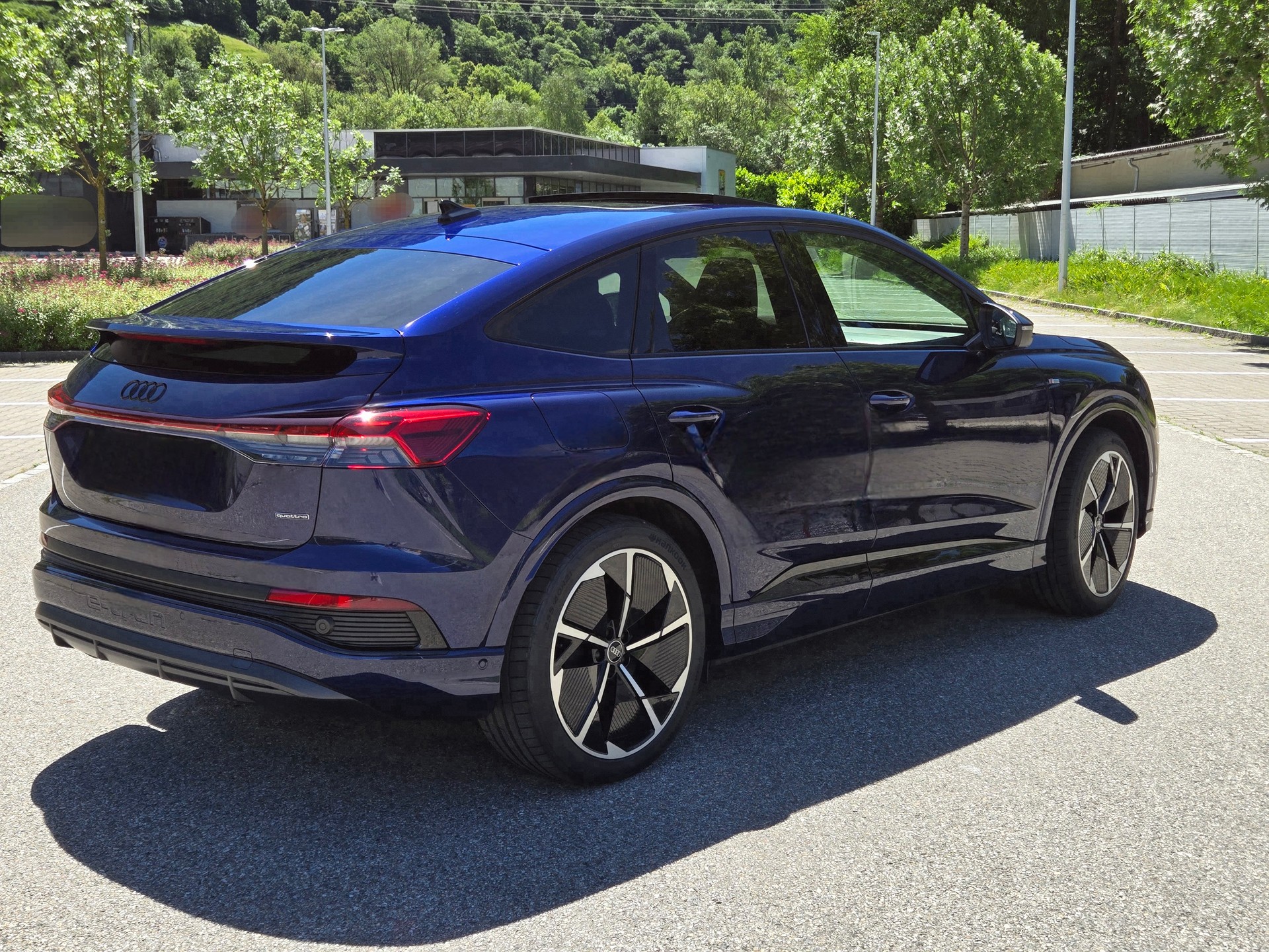 AUDI Q4 Sportback e-tron 50 quattro-image-5