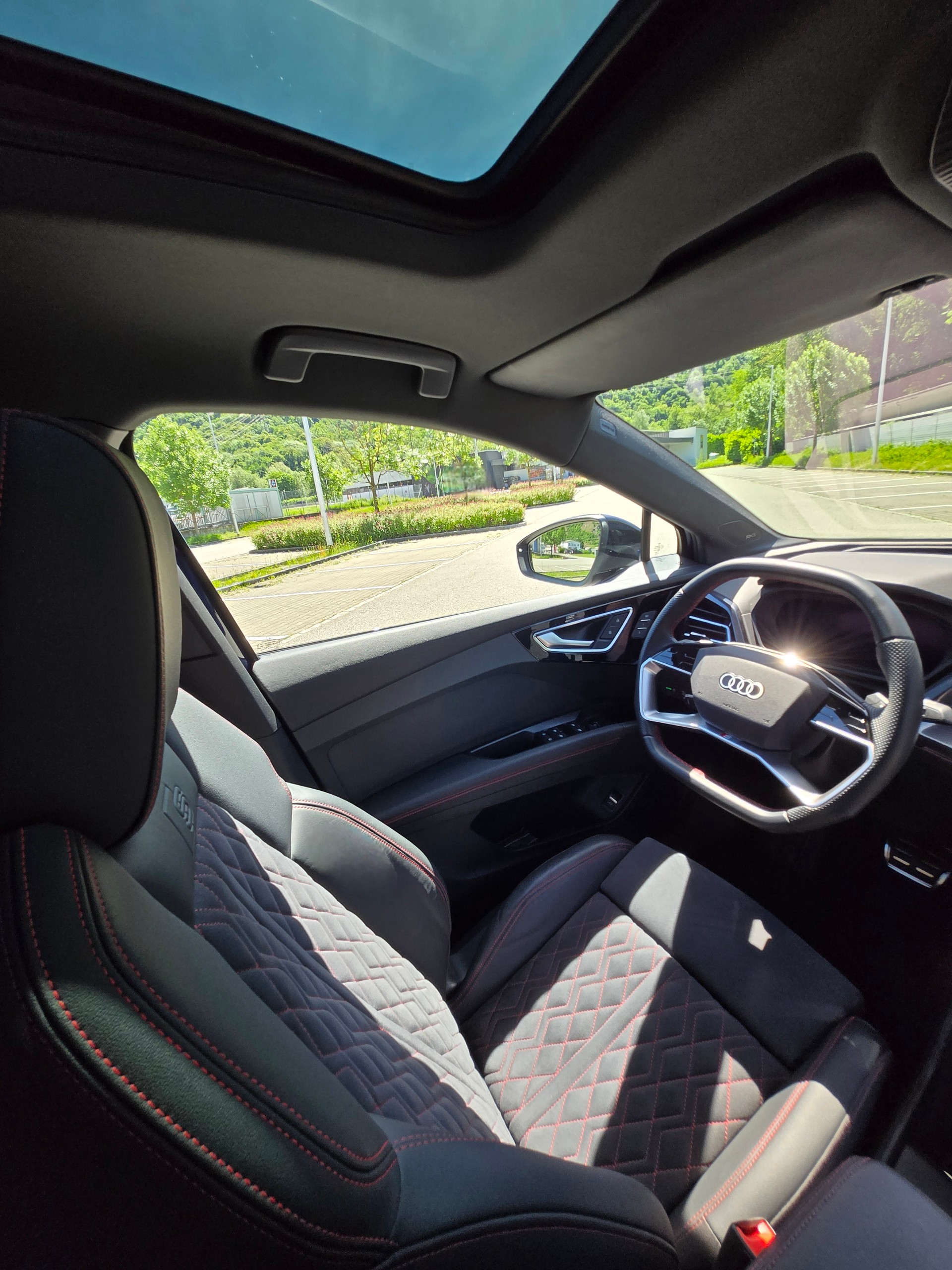 AUDI Q4 Sportback e-tron 50 quattro-image-13