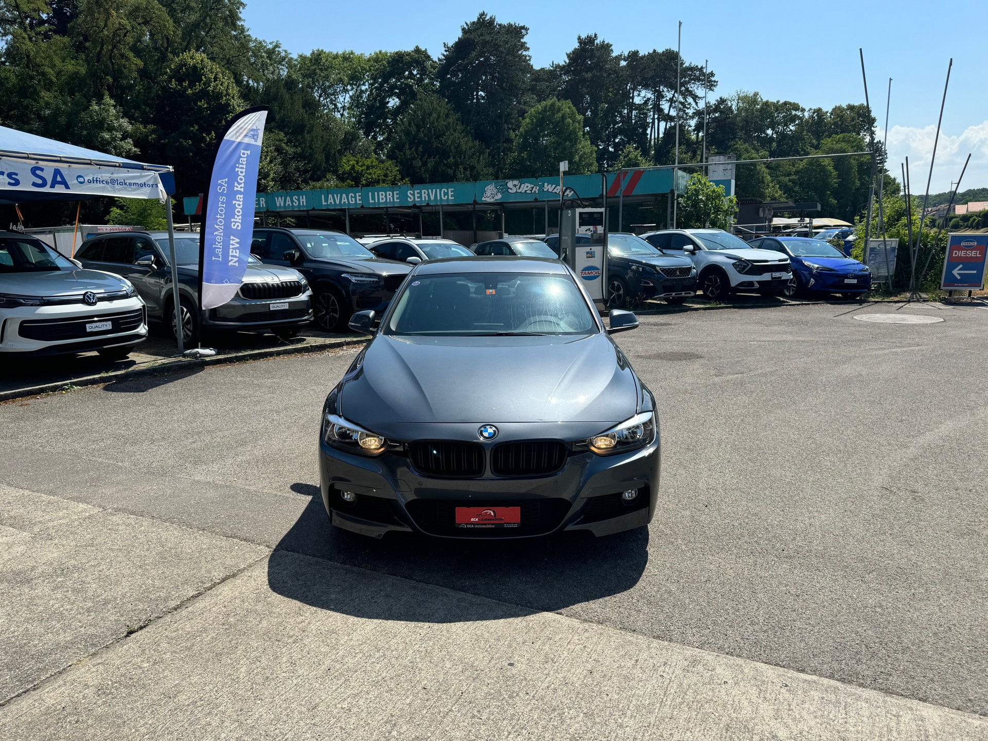 BMW 320i Steptronic-image-2