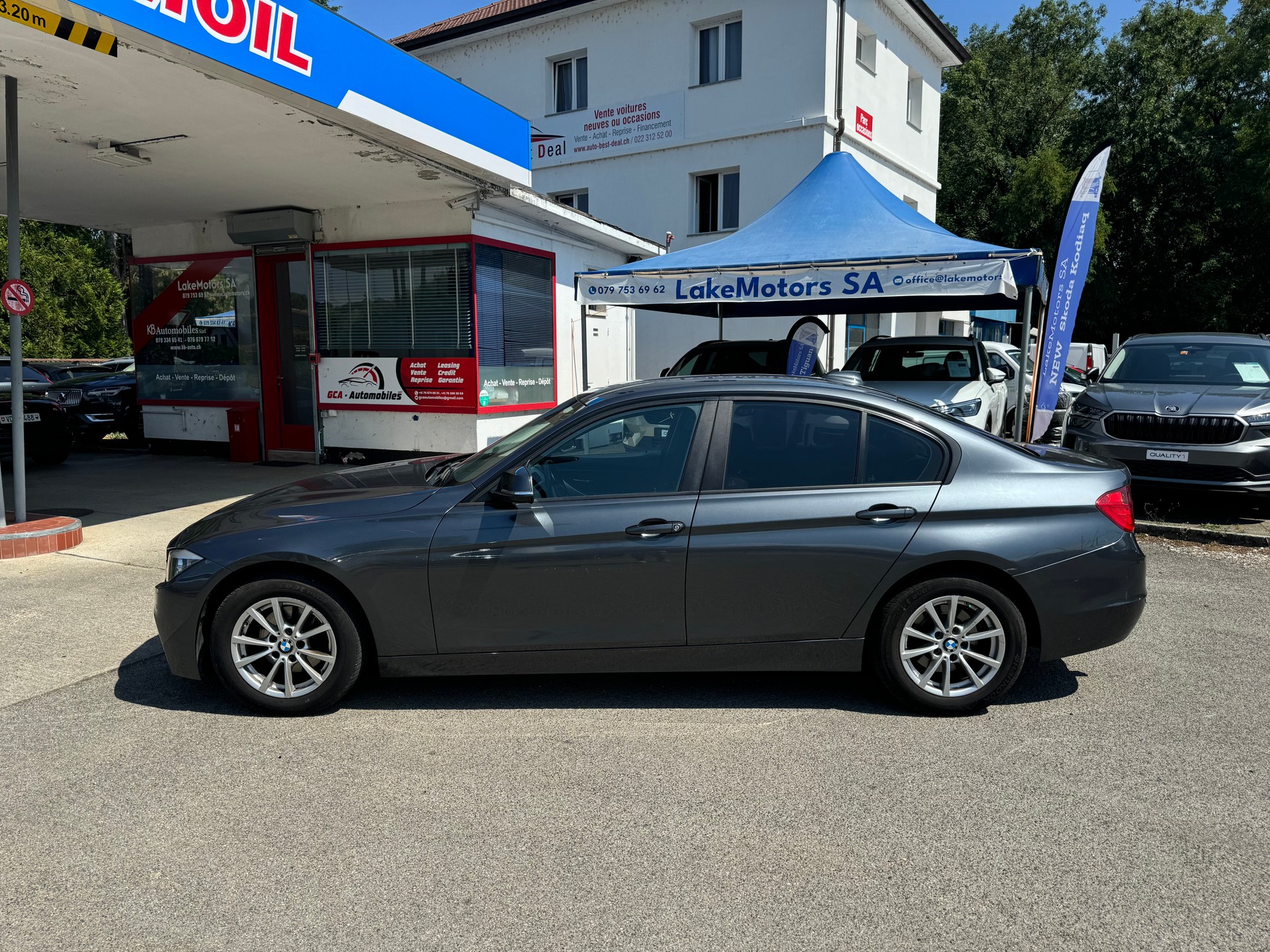 BMW 320i Steptronic-image-3