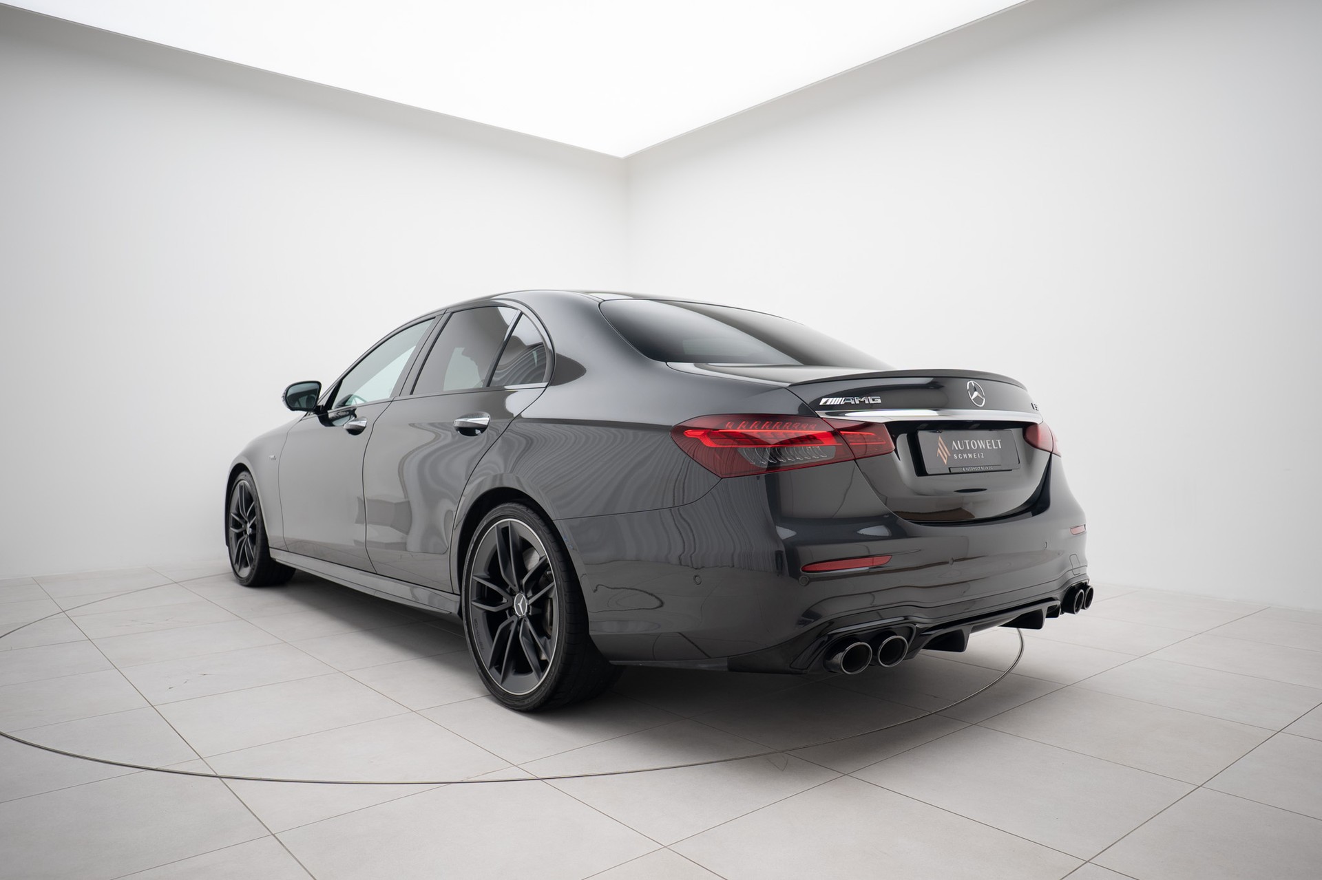 MERCEDES-BENZ AMG E 53 4Matic+ Speedshift 9G-TCT-showroom-element-2