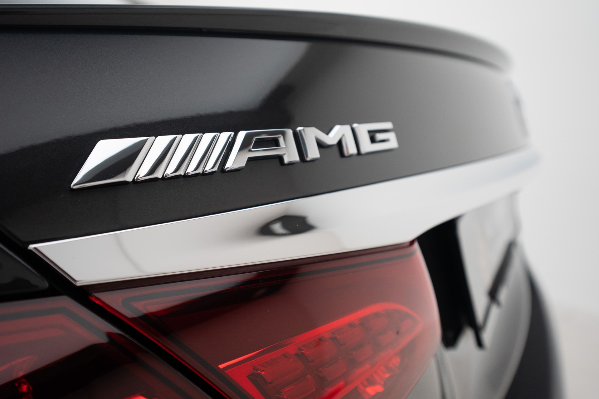 MERCEDES-BENZ AMG E 53 4Matic+ Speedshift 9G-TCT-image-15