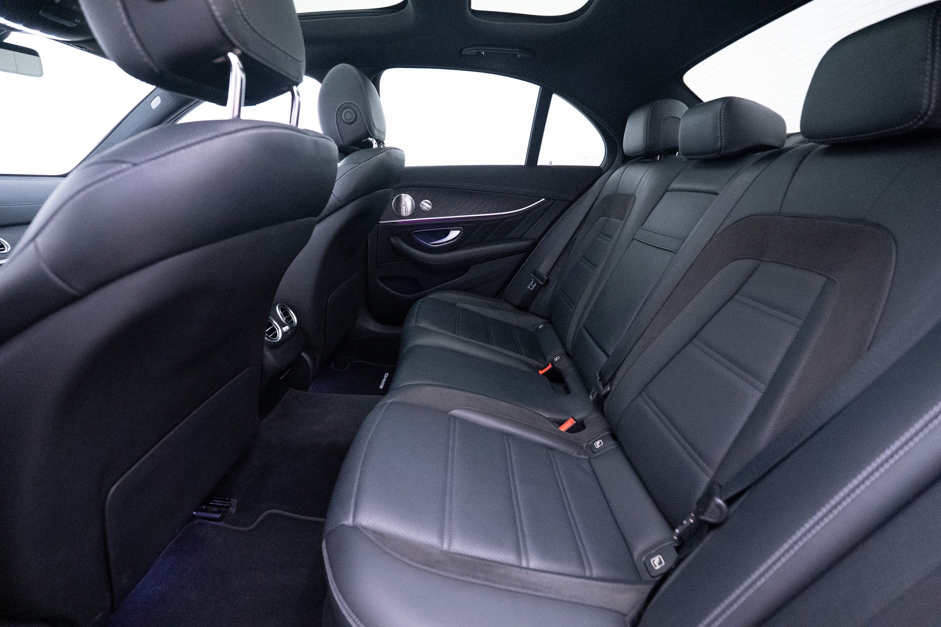 MERCEDES-BENZ AMG E 53 4Matic+ Speedshift 9G-TCT-image-8