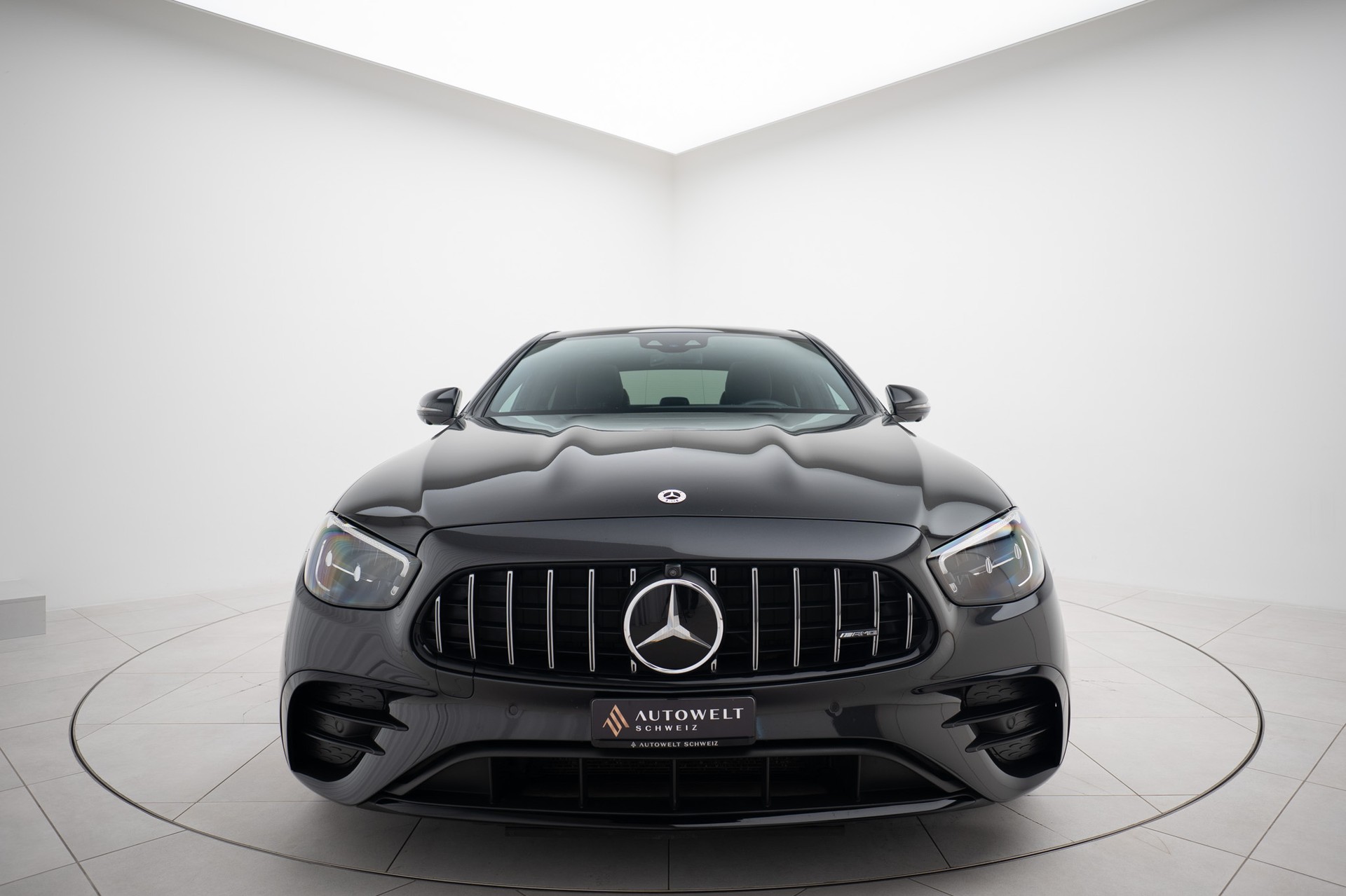 MERCEDES-BENZ AMG E 53 4Matic+ Speedshift 9G-TCT-image-4