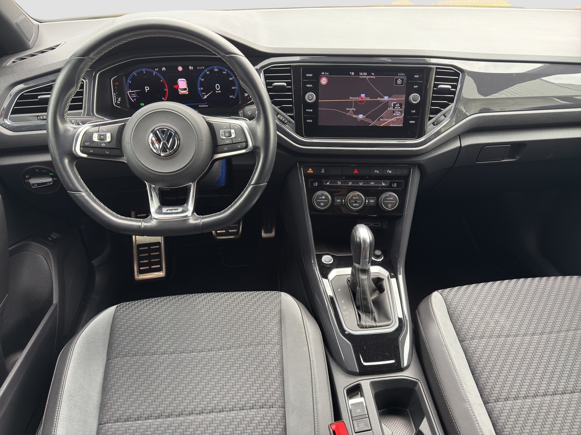 VW T-Roc 1.5 TSI EVO R-Line Advance DSG-image-13