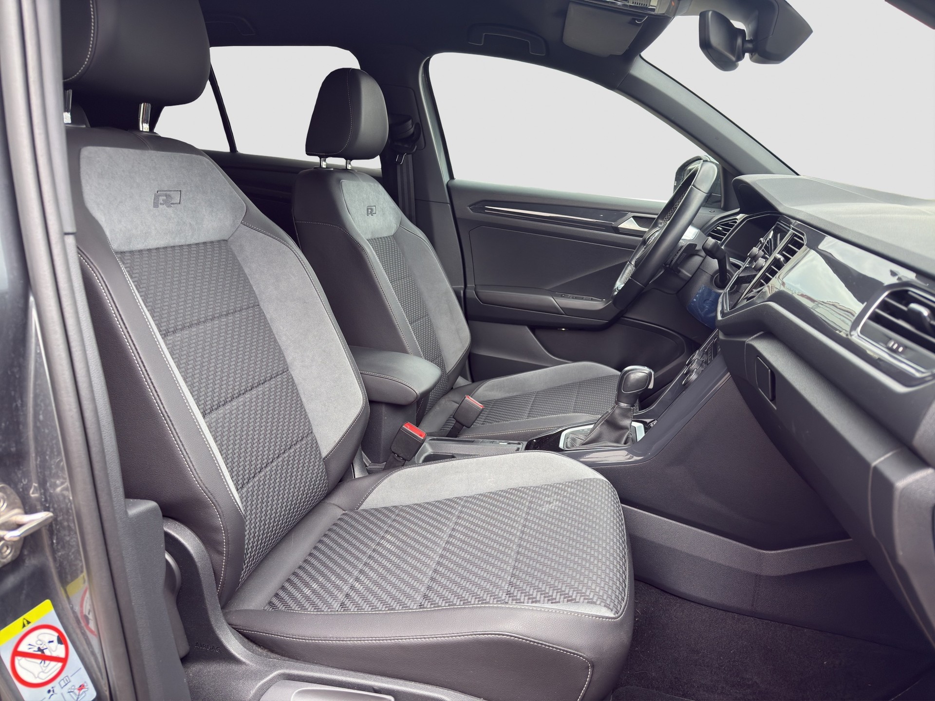 VW T-Roc 1.5 TSI EVO R-Line Advance DSG-image-10