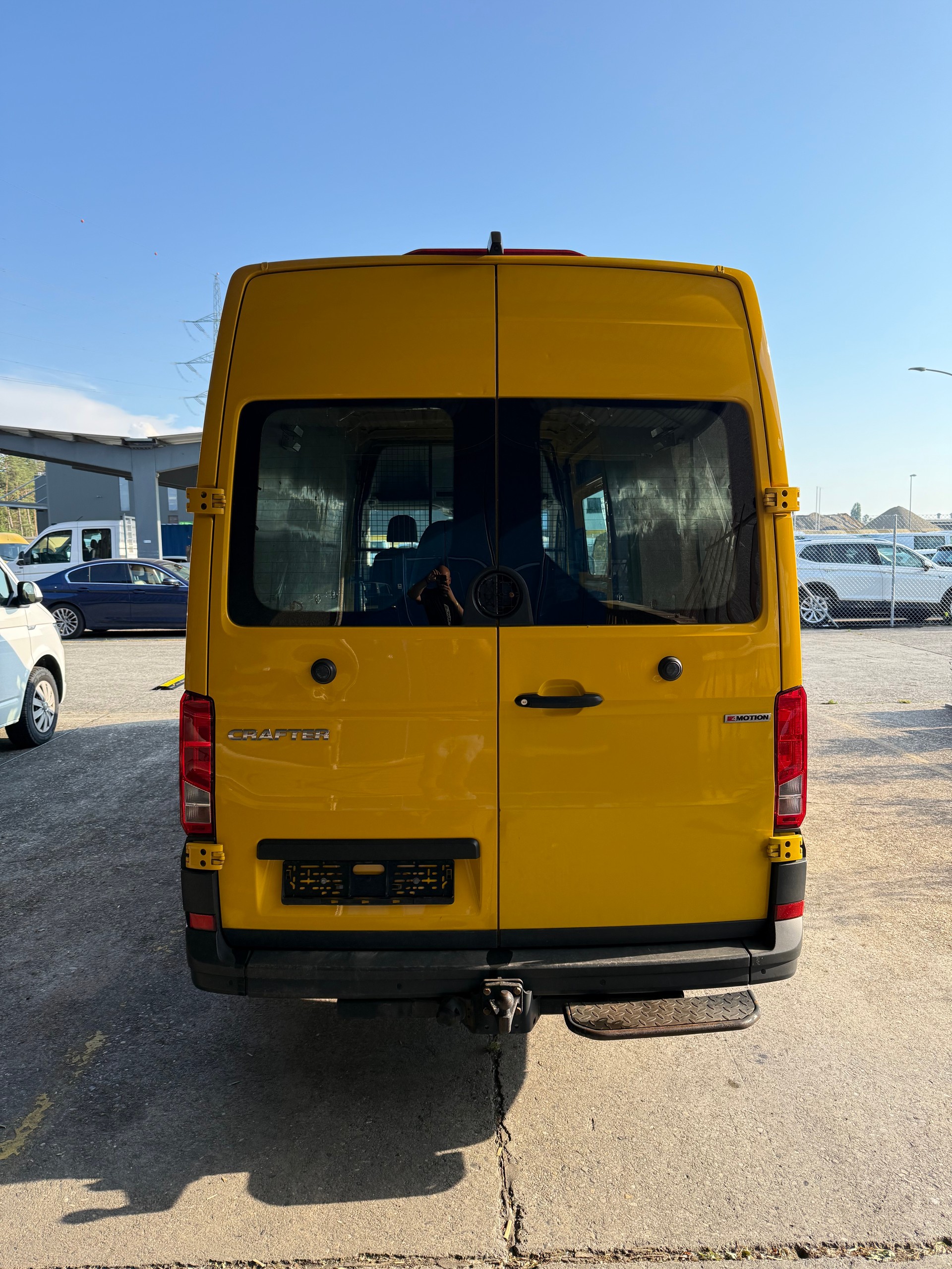 VW Crafter 35 2.0 TDI L4 4Motion-image-5