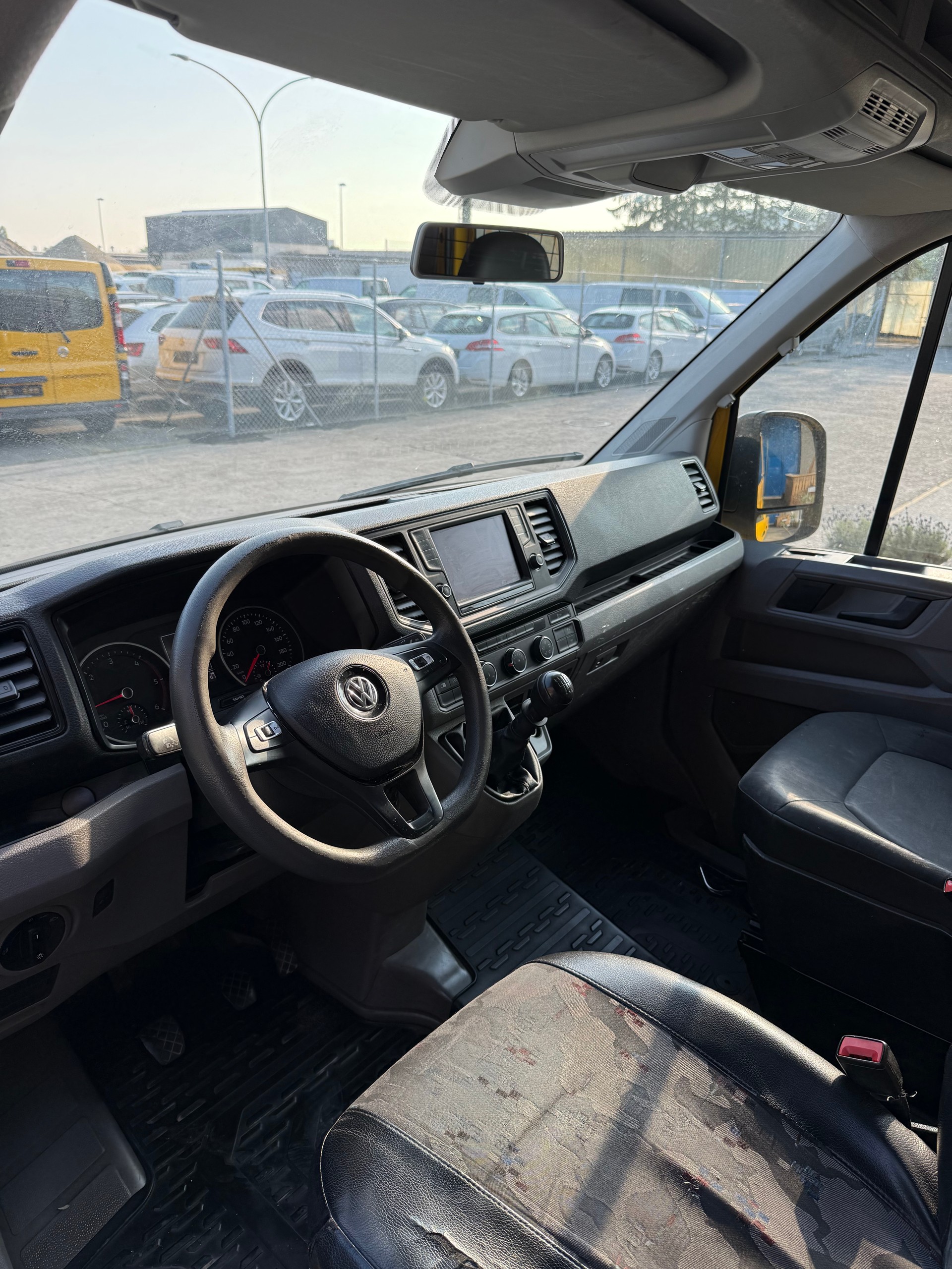 VW Crafter 35 2.0 TDI L4 4Motion-image-9