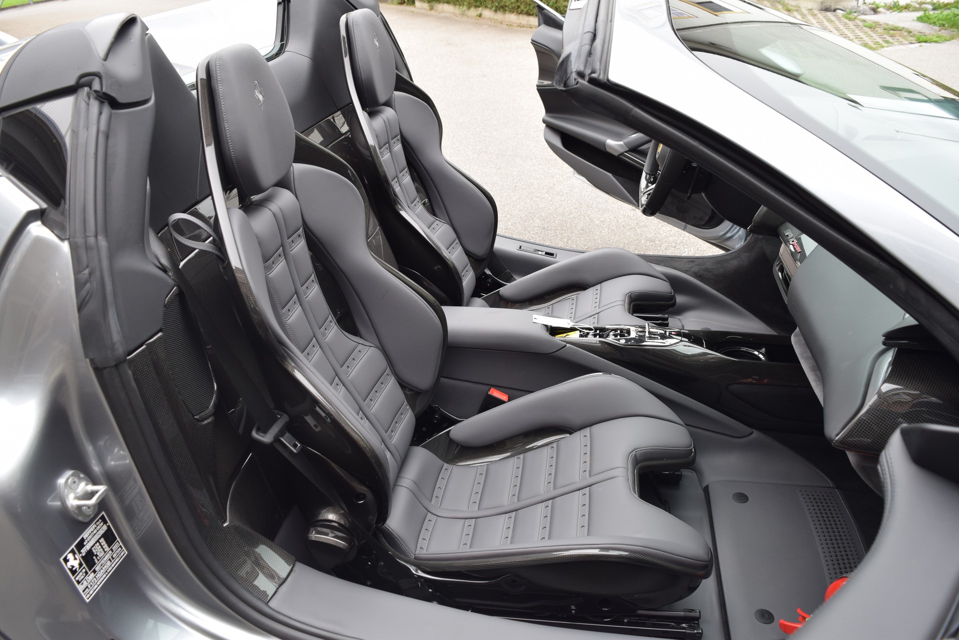 FERRARI SF90 Spider-image-14