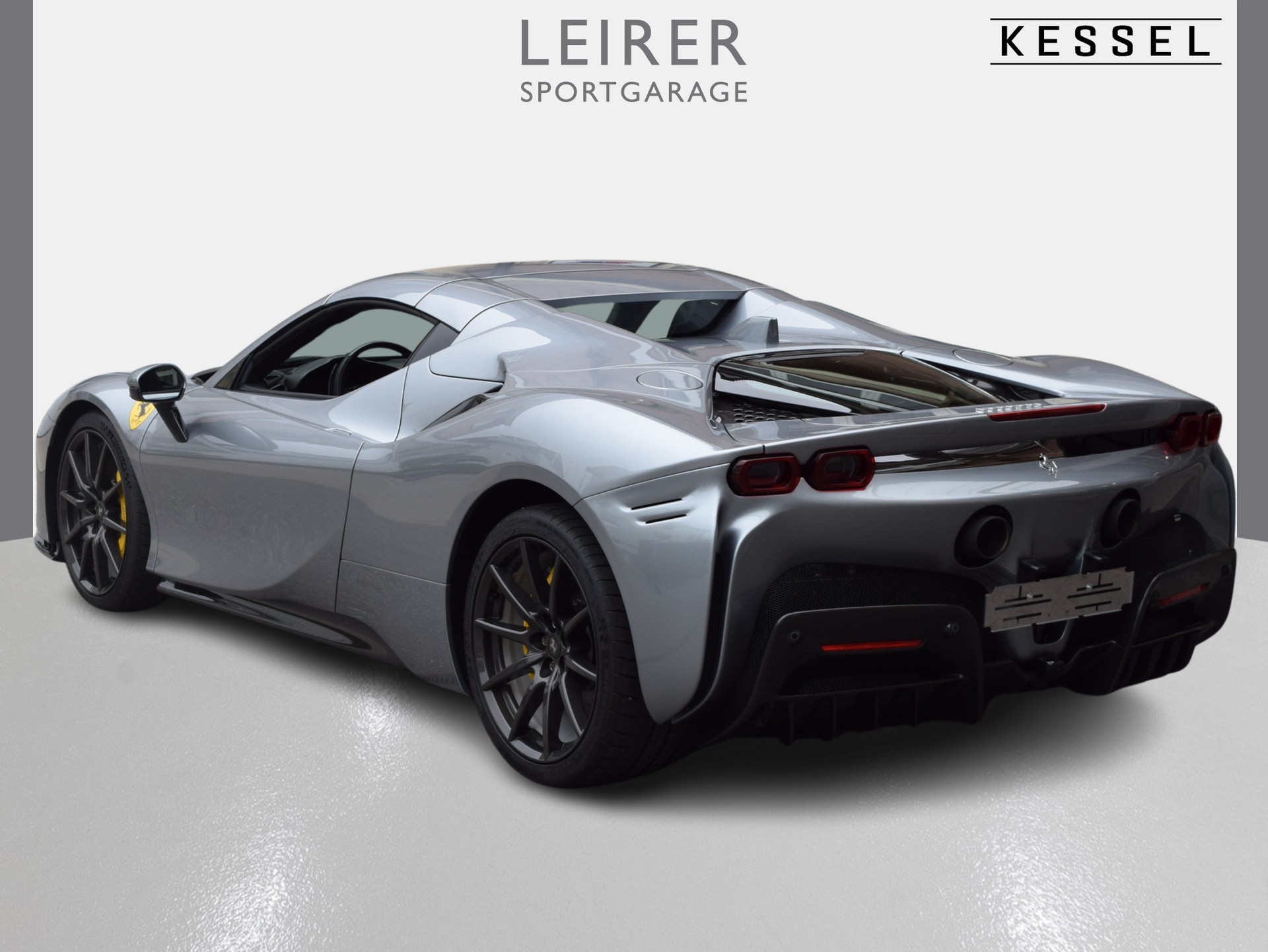 FERRARI SF90 Spider-showroom-element-2