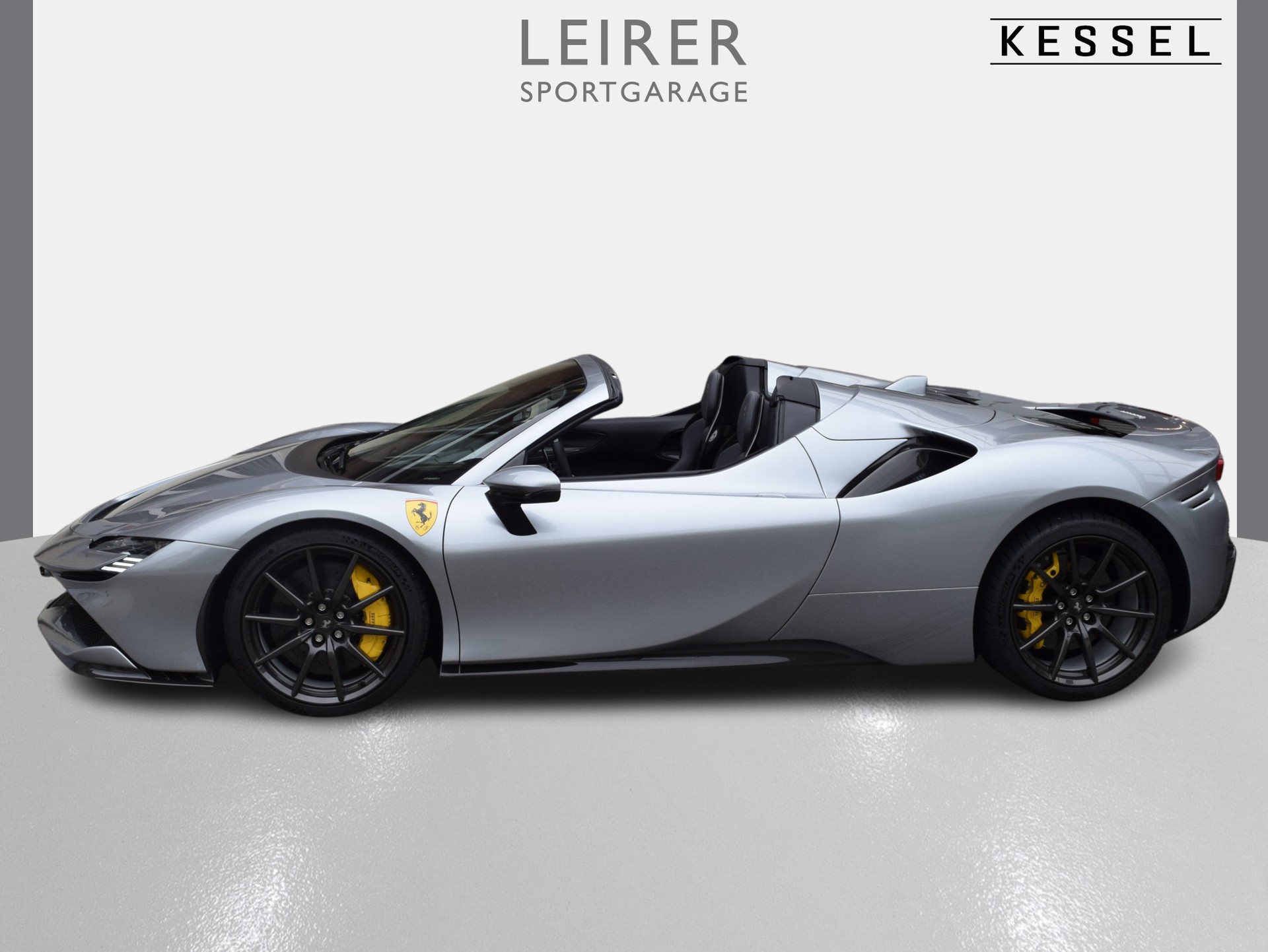 FERRARI SF90 Spider-showroom-element-1