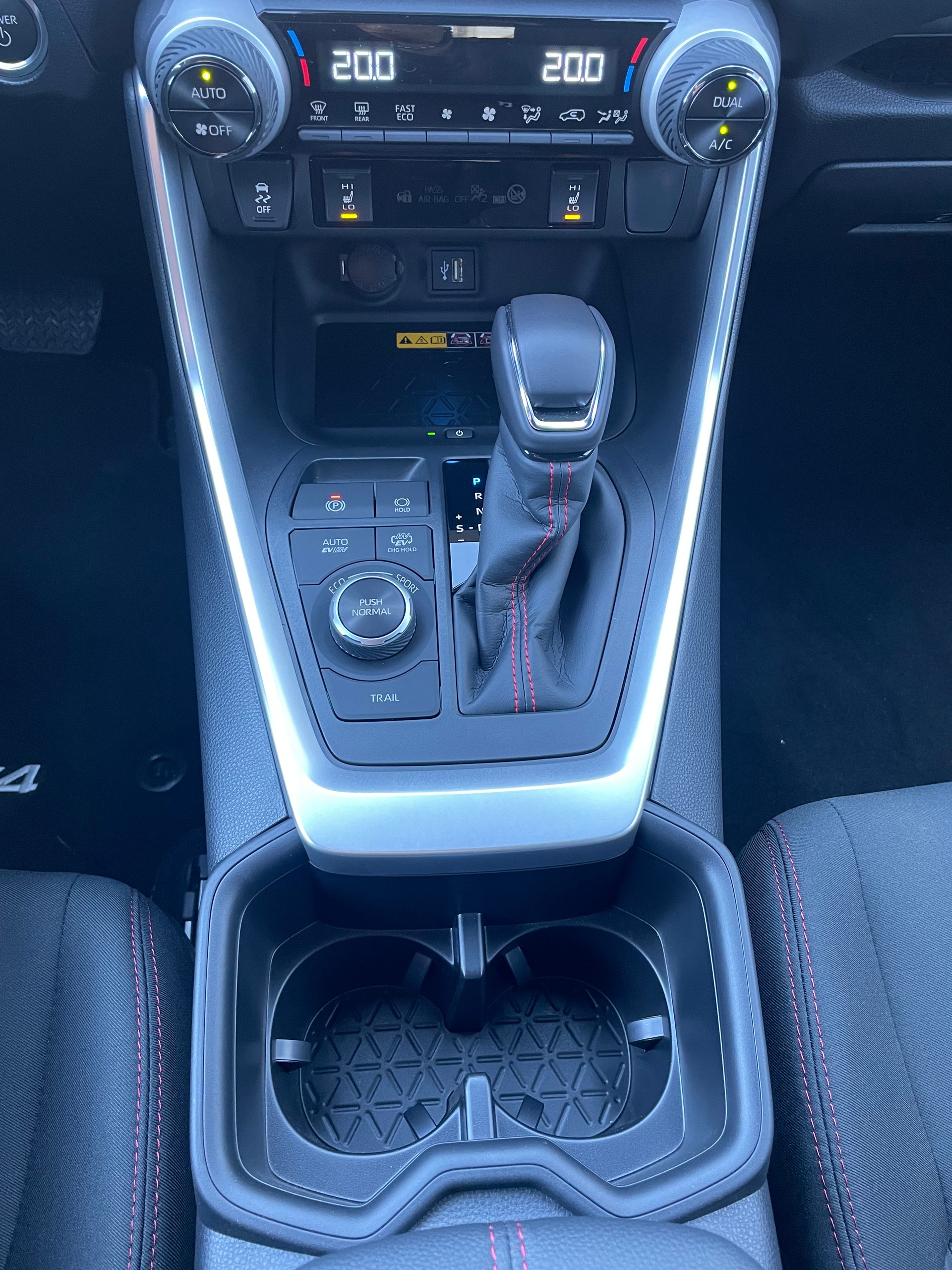 TOYOTA RAV-4 2.5 PHEV Trend e-CVT 4WD-image-25