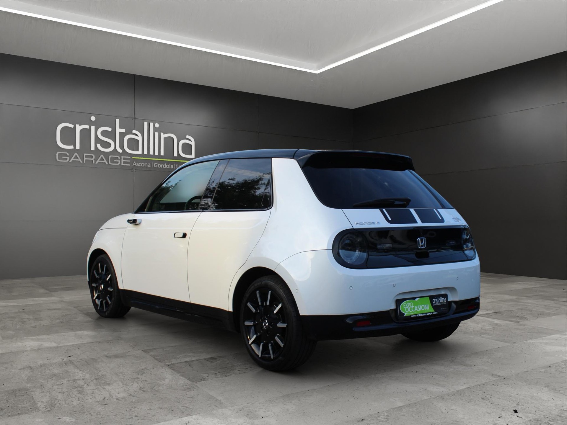 HONDA e electric Advance-showroom-element-2