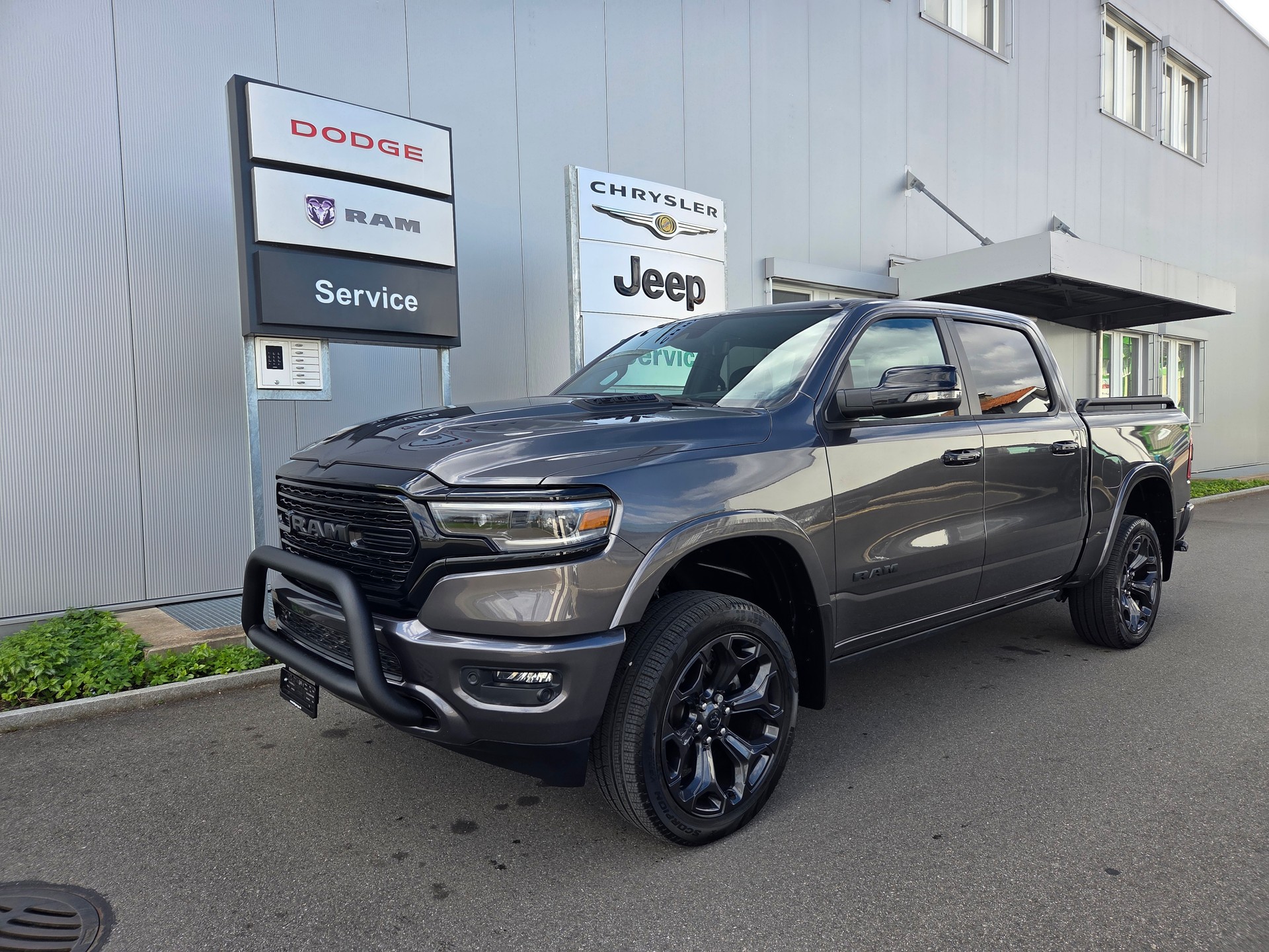 DODGE Ram 1500 5.7 V8 4x4 Limited 396PS / 3.5T AHK-showroom-element-1