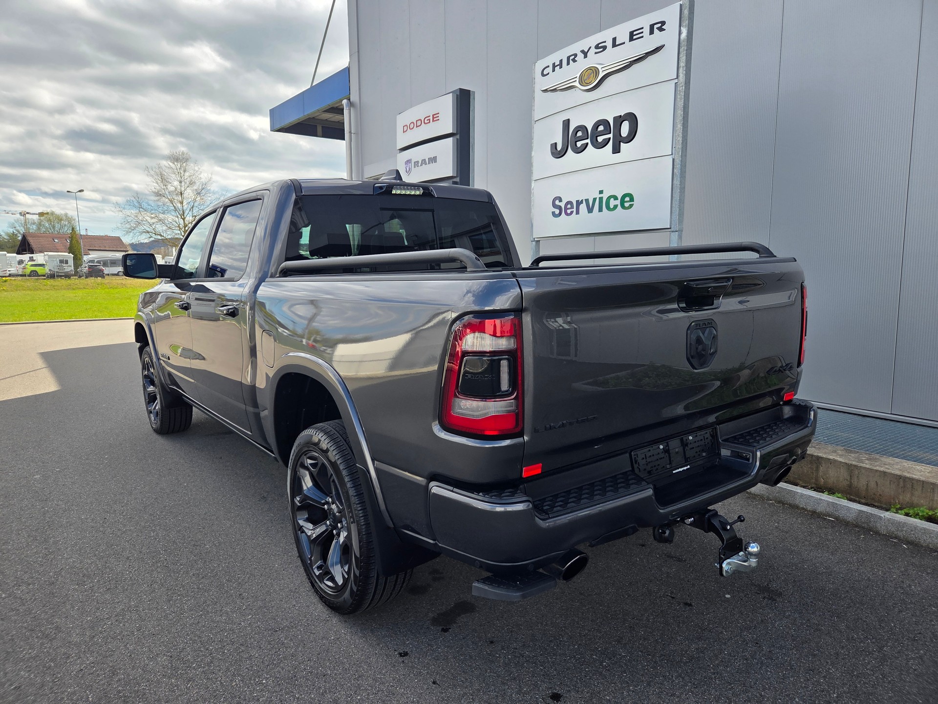 DODGE Ram 1500 5.7 V8 4x4 Limited 396PS / 3.5T AHK-showroom-element-2