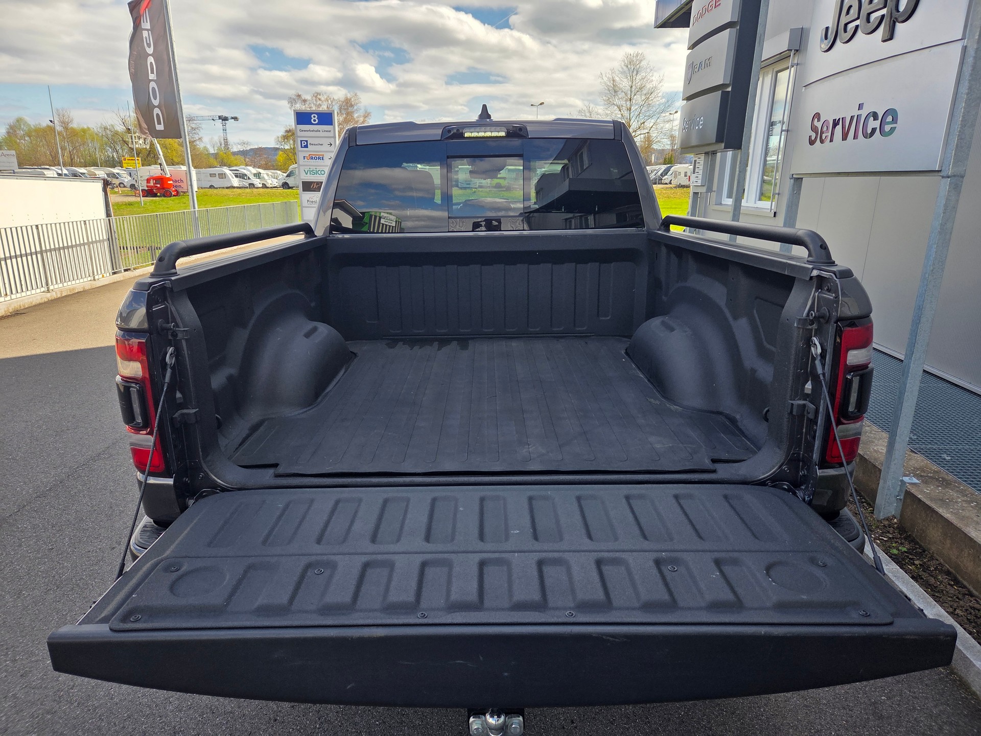 DODGE Ram 1500 5.7 V8 4x4 Limited 396PS / 3.5T AHK-image-6