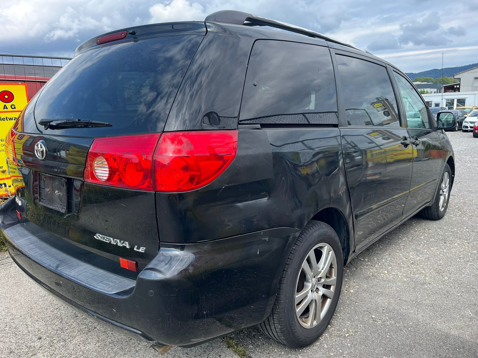TOYOTA LE FWD-image-2