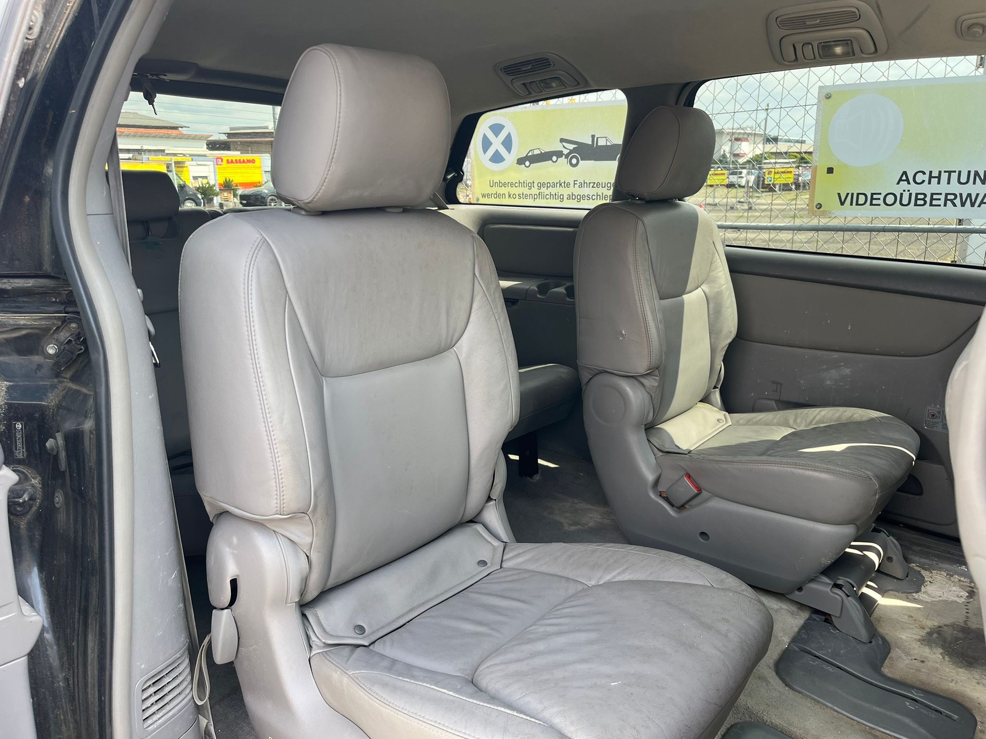 TOYOTA LE FWD-image-6