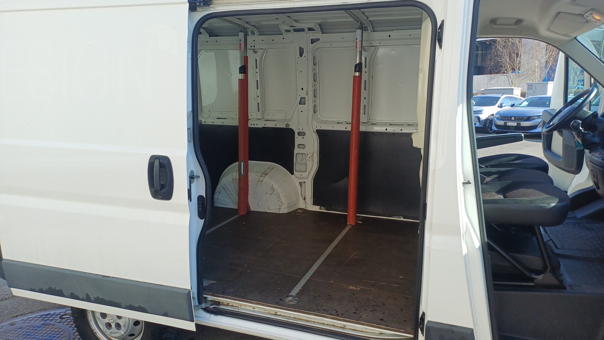 CITROEN Jumper 30 2.2 HDi 110 Attraction L1H1-image-11