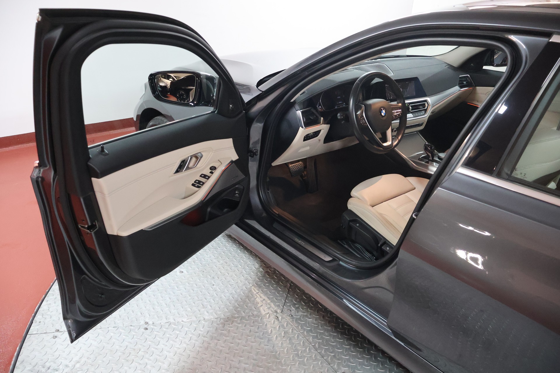 BMW 320d xDrive 48V Steptronic Luxury Line-image-5