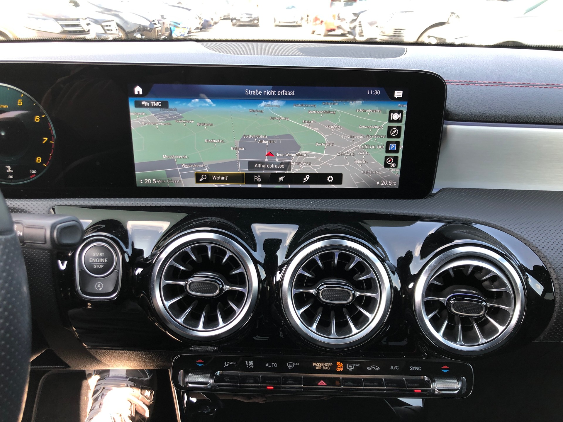 MERCEDES-BENZ CLA 180 AMG Line 7G-DCT-image-10
