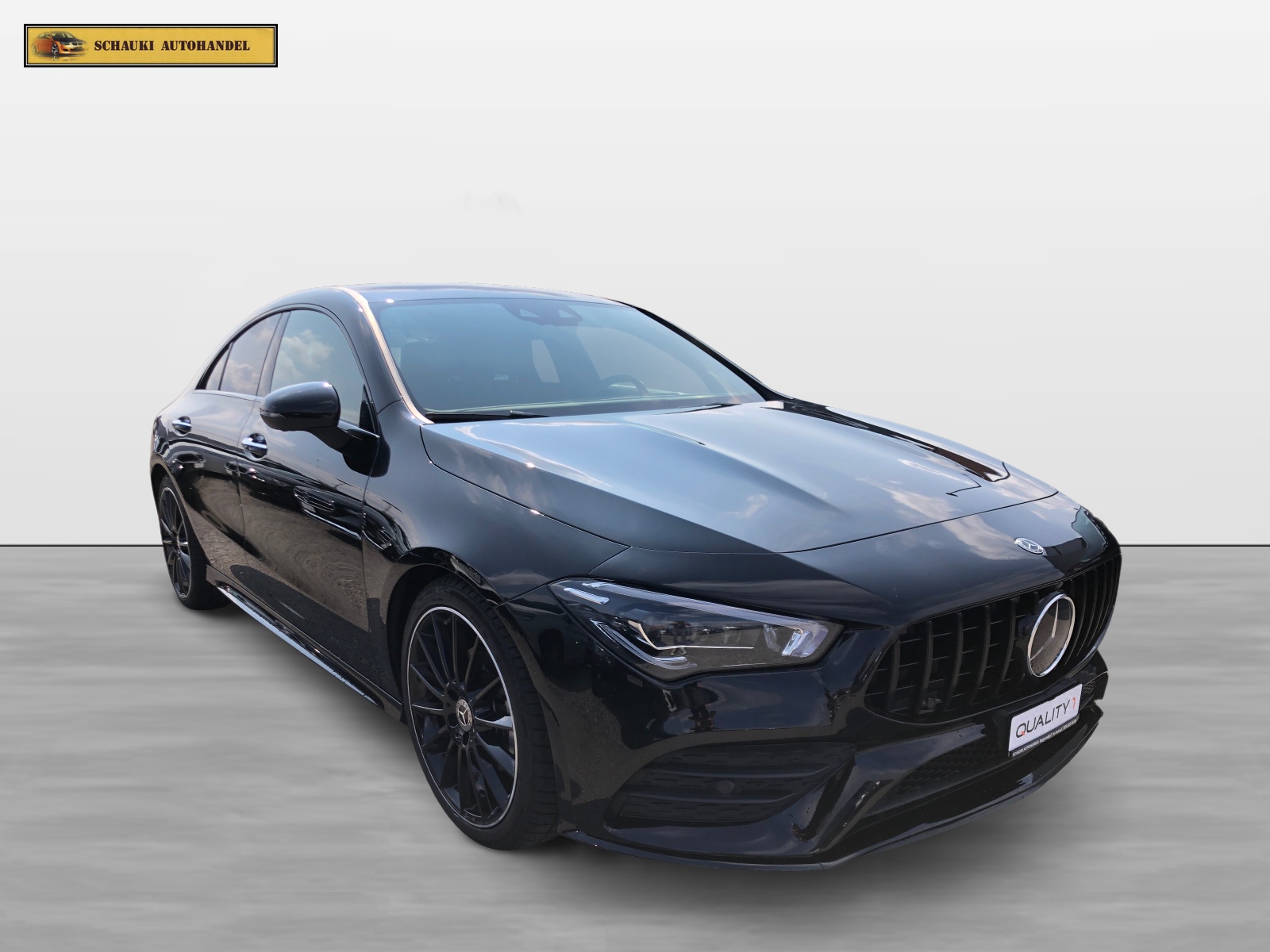 MERCEDES-BENZ CLA 180 AMG Line 7G-DCT-showroom-element-2