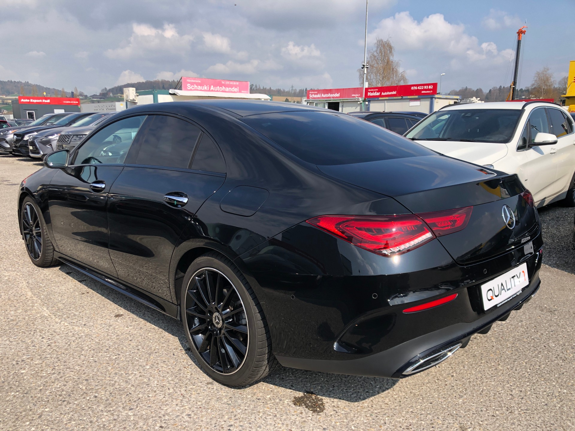 MERCEDES-BENZ CLA 180 AMG Line 7G-DCT-image-5