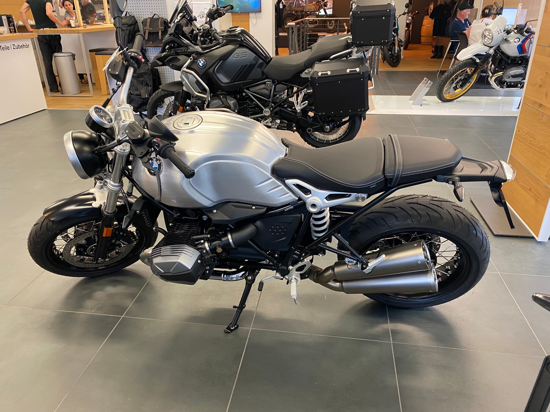 BMW R nineT Pure-image-4