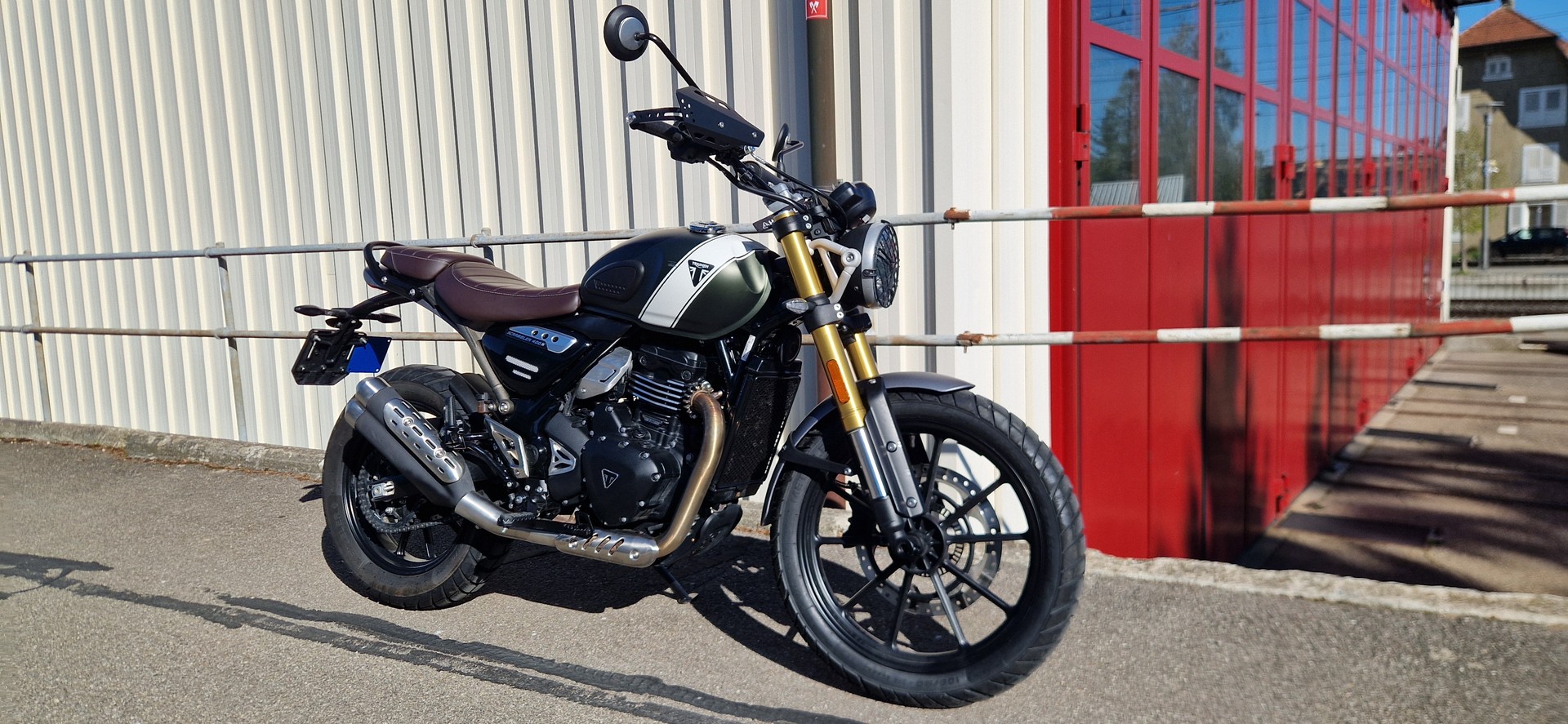 TRIUMPH Scrambler 400 X-image-1