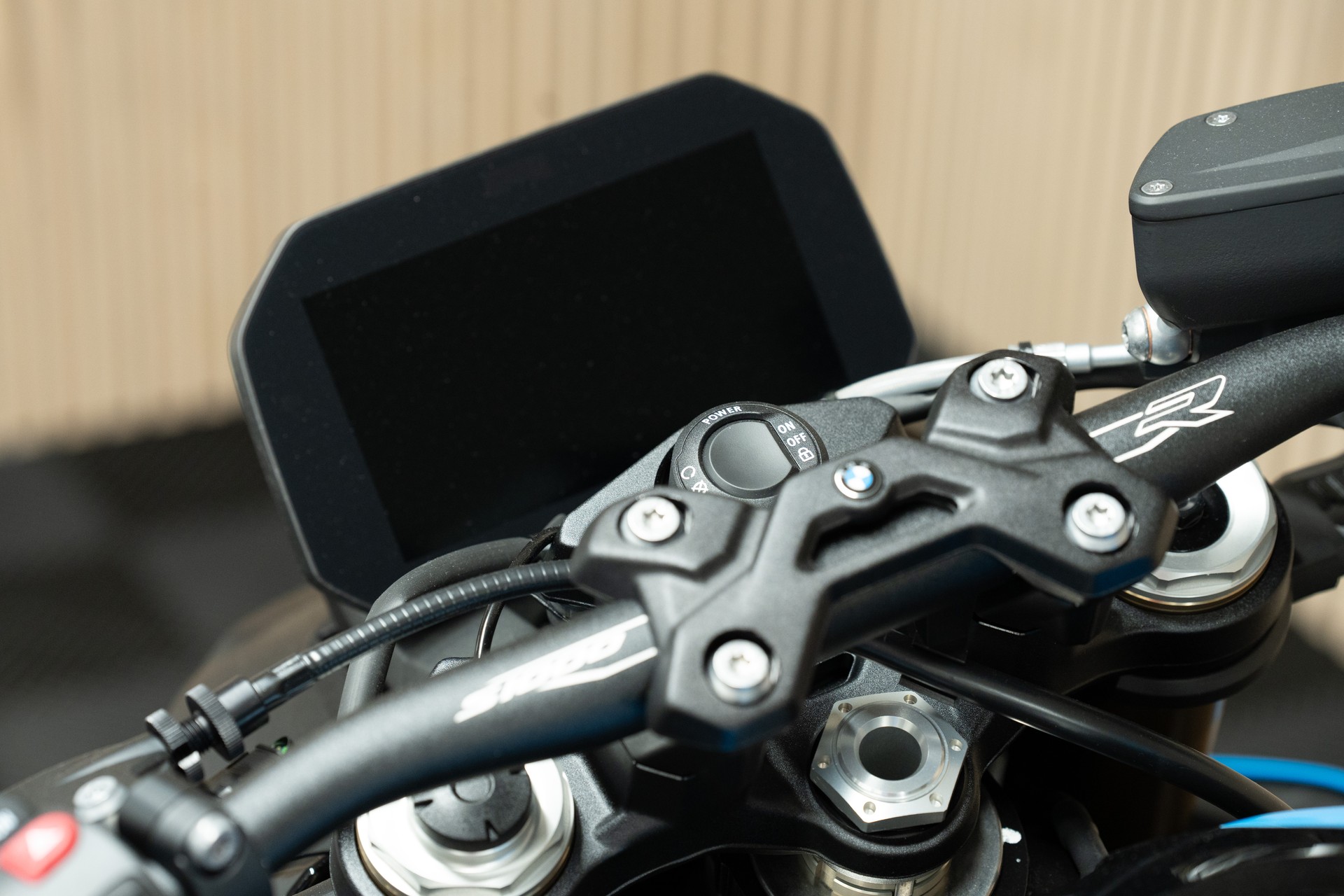 BMW BMW S 1000 R mit M Frästeilen und SC Project Endschalldämpfer-image-2