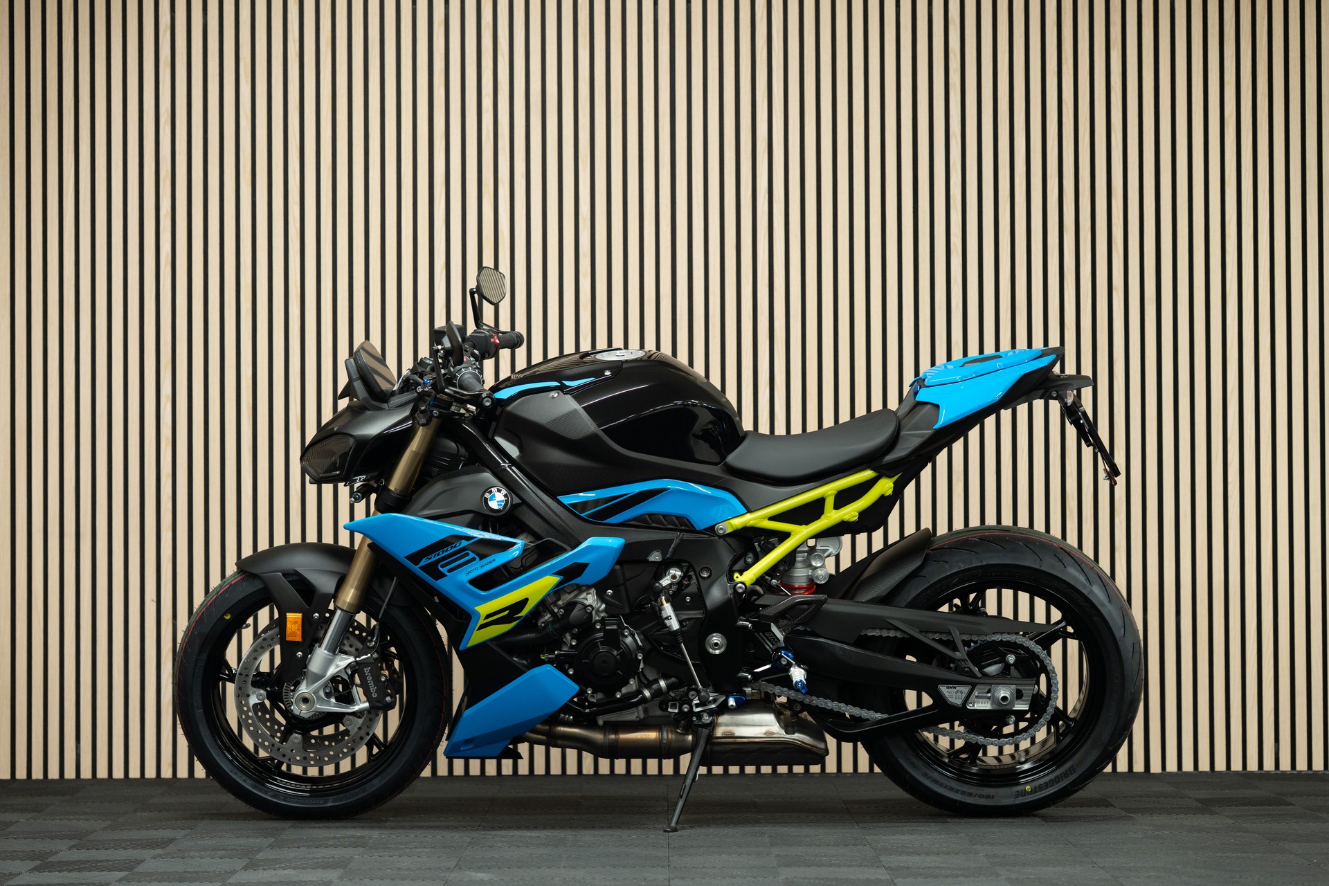 BMW BMW S 1000 R mit M Frästeilen und SC Project Endschalldämpfer-image-1