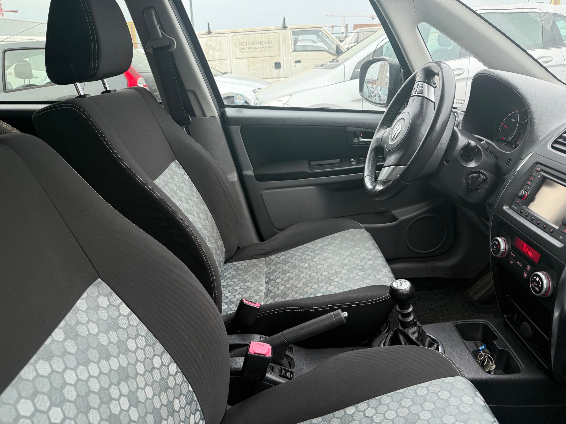 SUZUKI SX4 2.0 TD GL Top Indigo 4WD-image-4