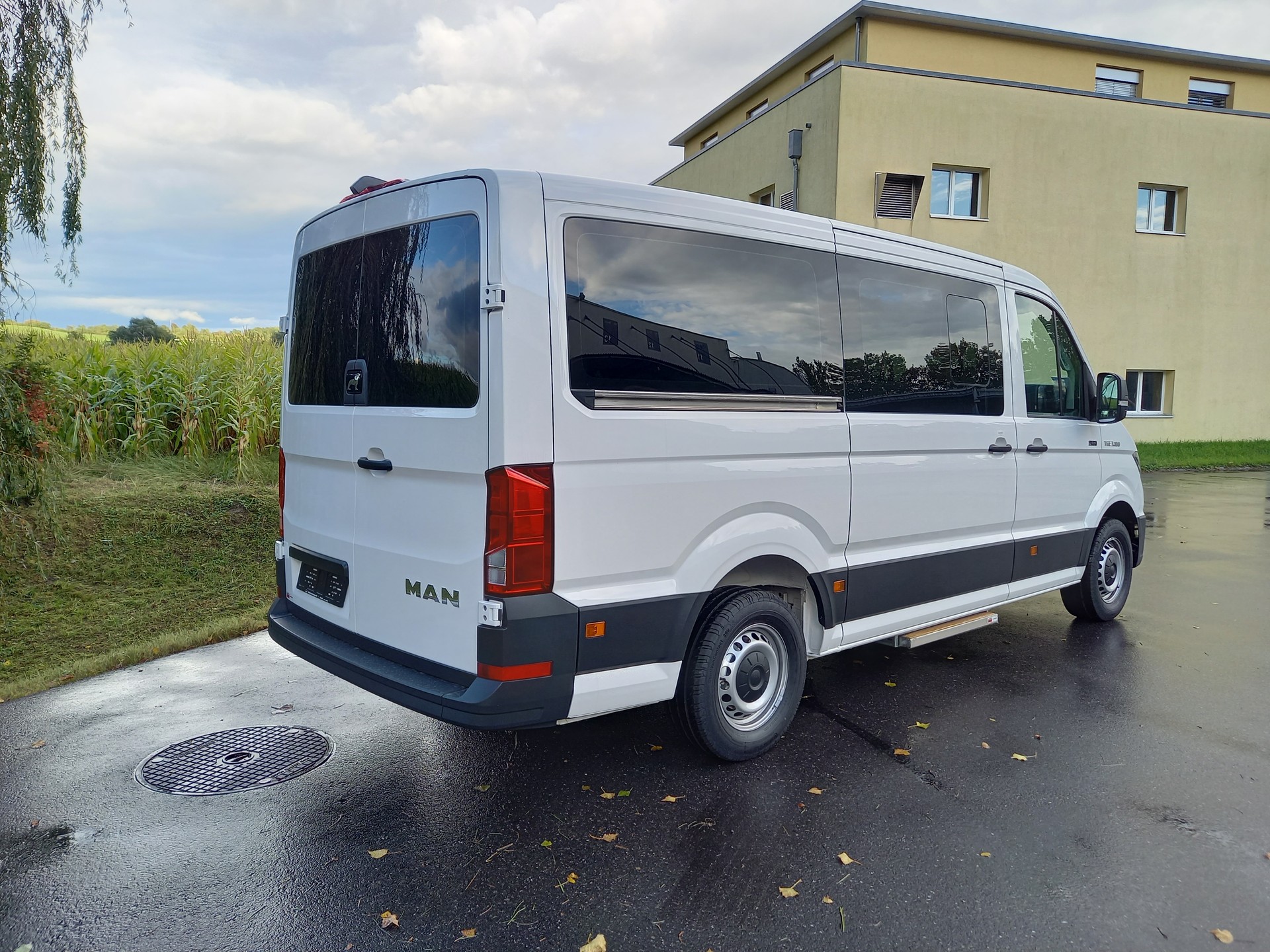 MAN TGE 3.180 4x4 Schulbus-image-1