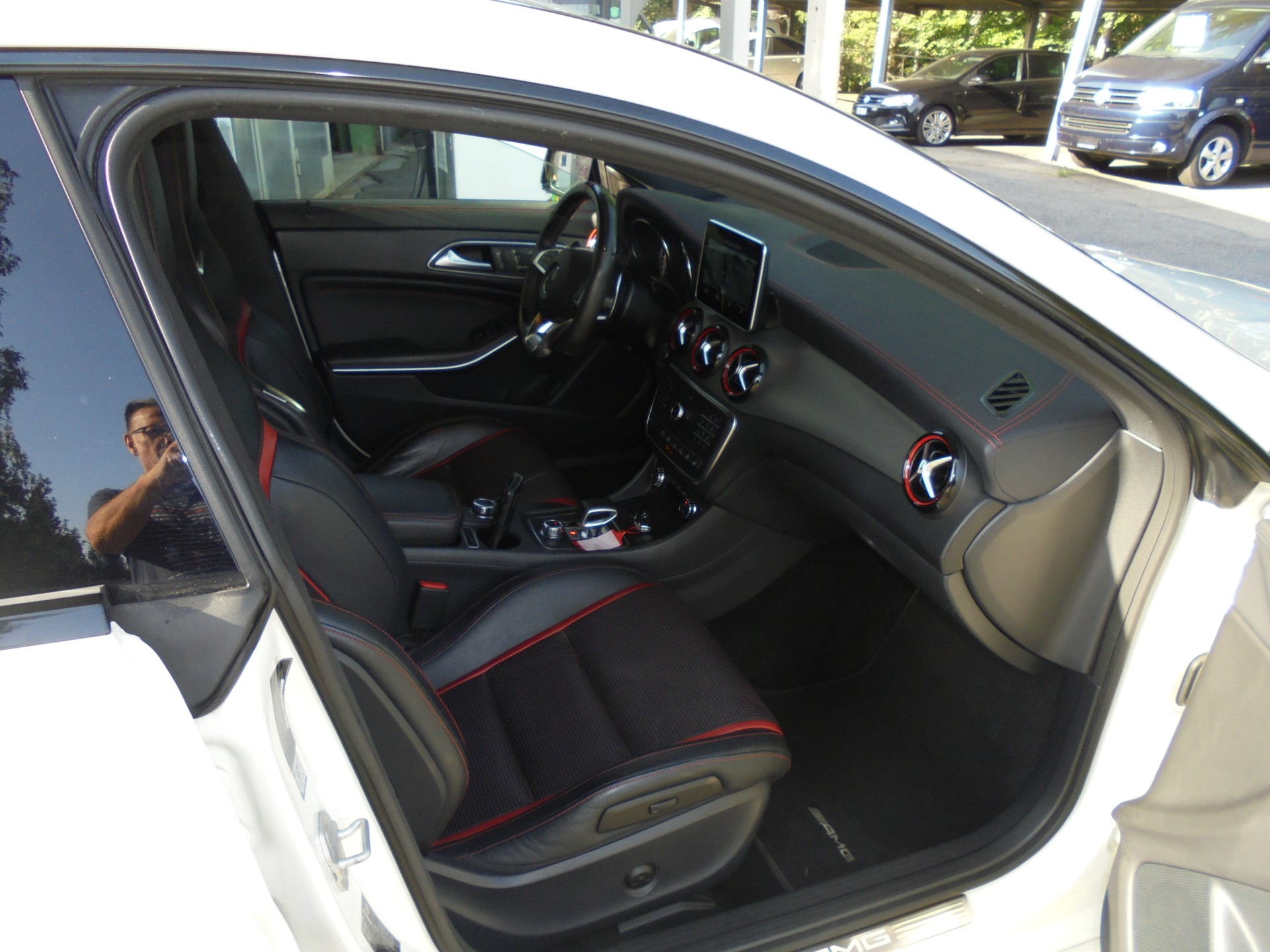MERCEDES-BENZ CLA Shooting Brake 45 AMG 4Matic Speedshift-image-6