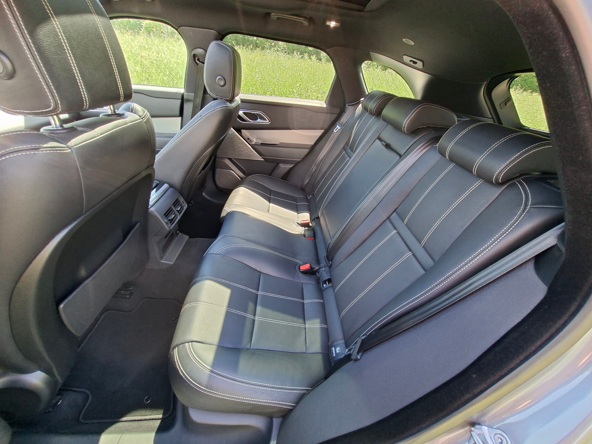 LAND ROVER Range Rover Velar R-Dynamic P 250 SE Automatic-image-14