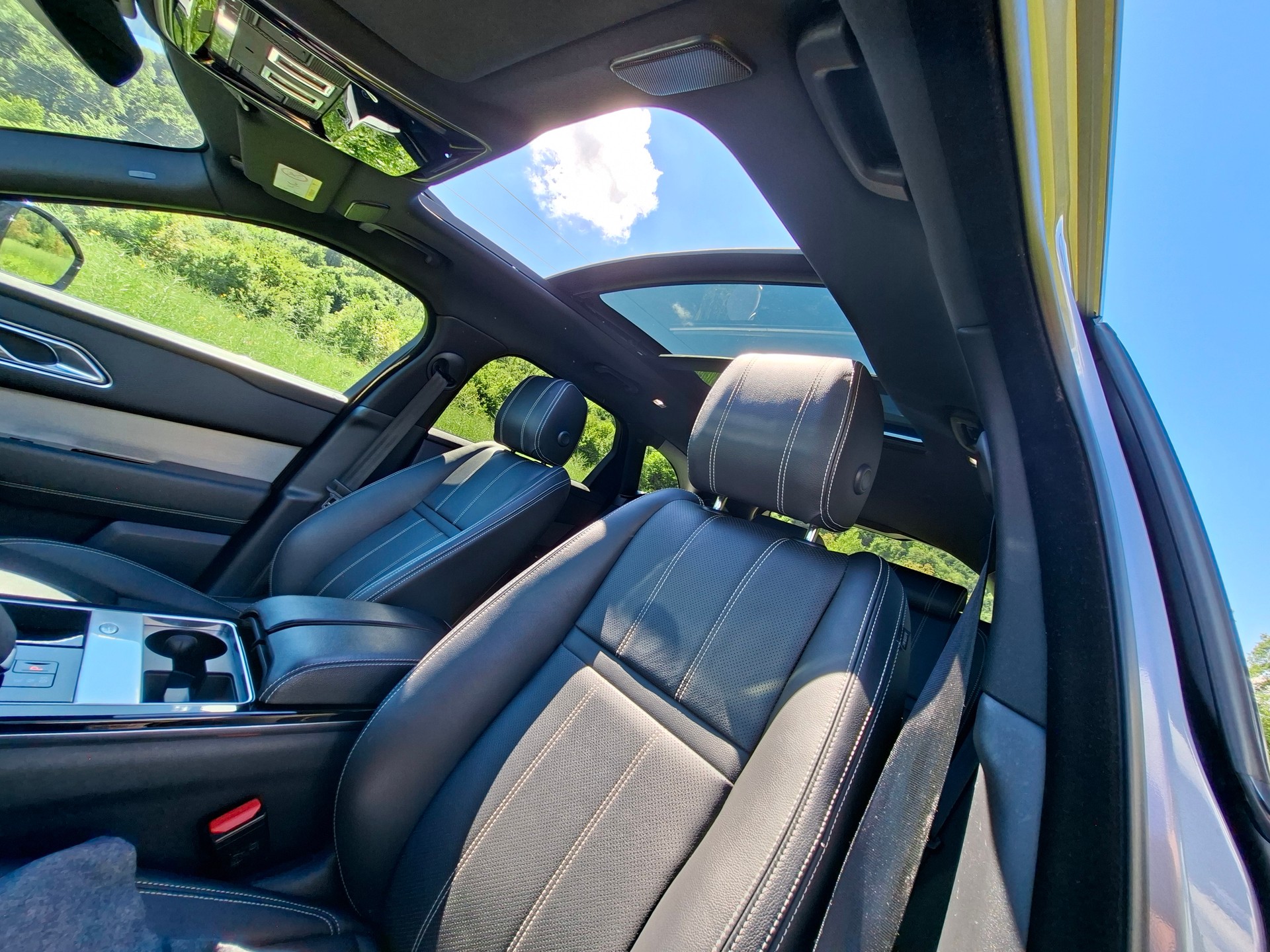 LAND ROVER Range Rover Velar R-Dynamic P 250 SE Automatic-image-13