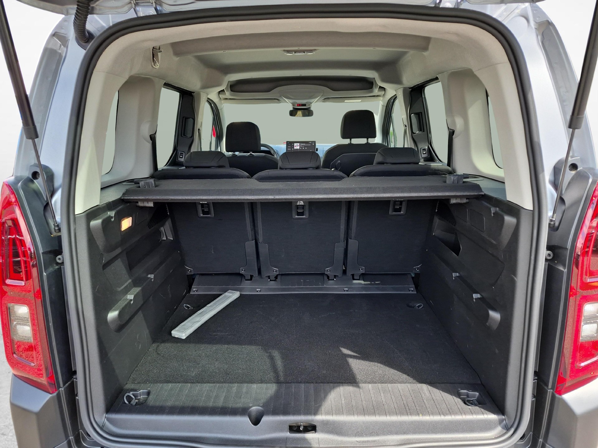 CITROEN Berlingo 1.5 BlueHDi 130 Max-image-11