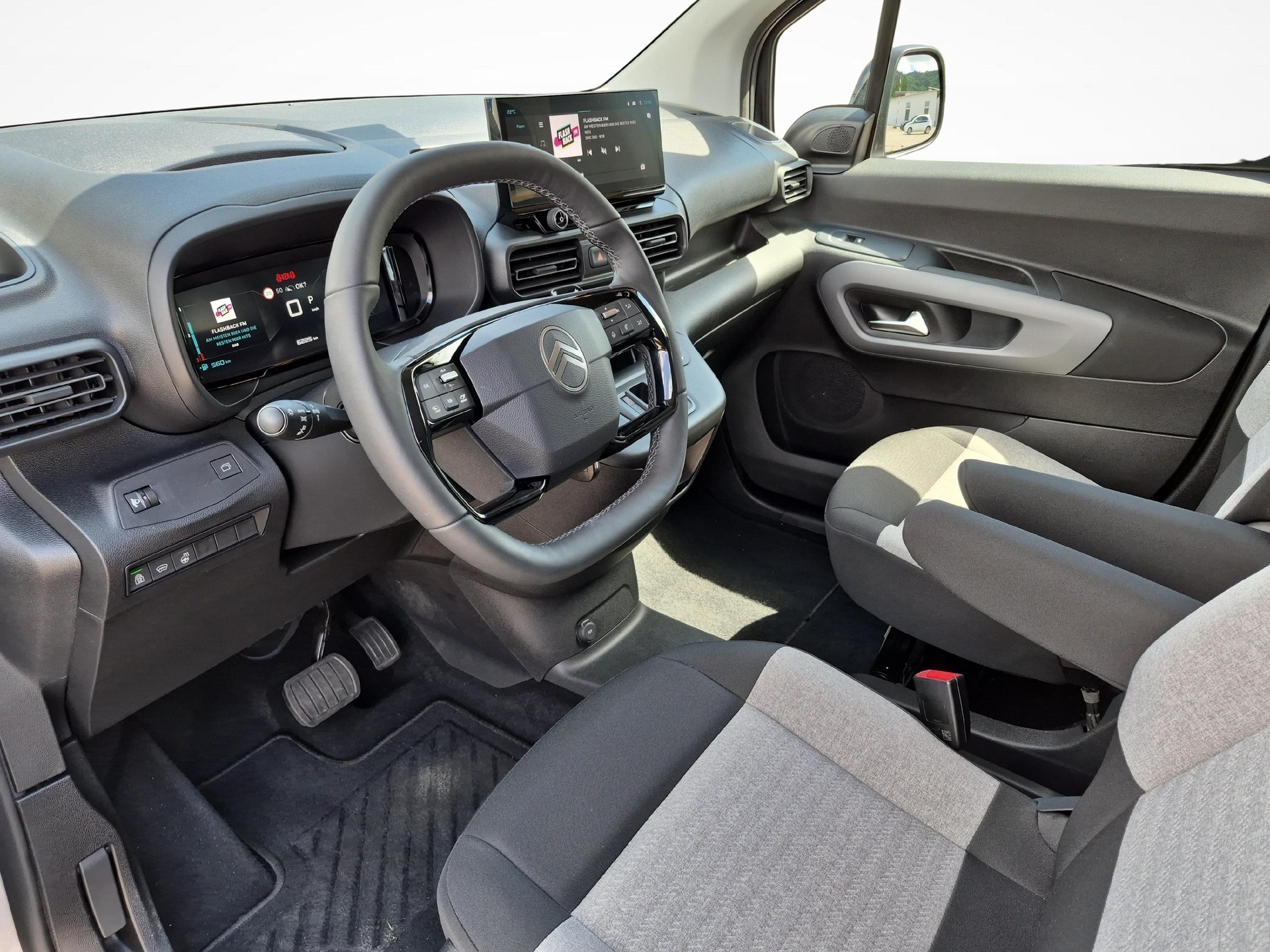 CITROEN Berlingo 1.5 BlueHDi 130 Max-image-12