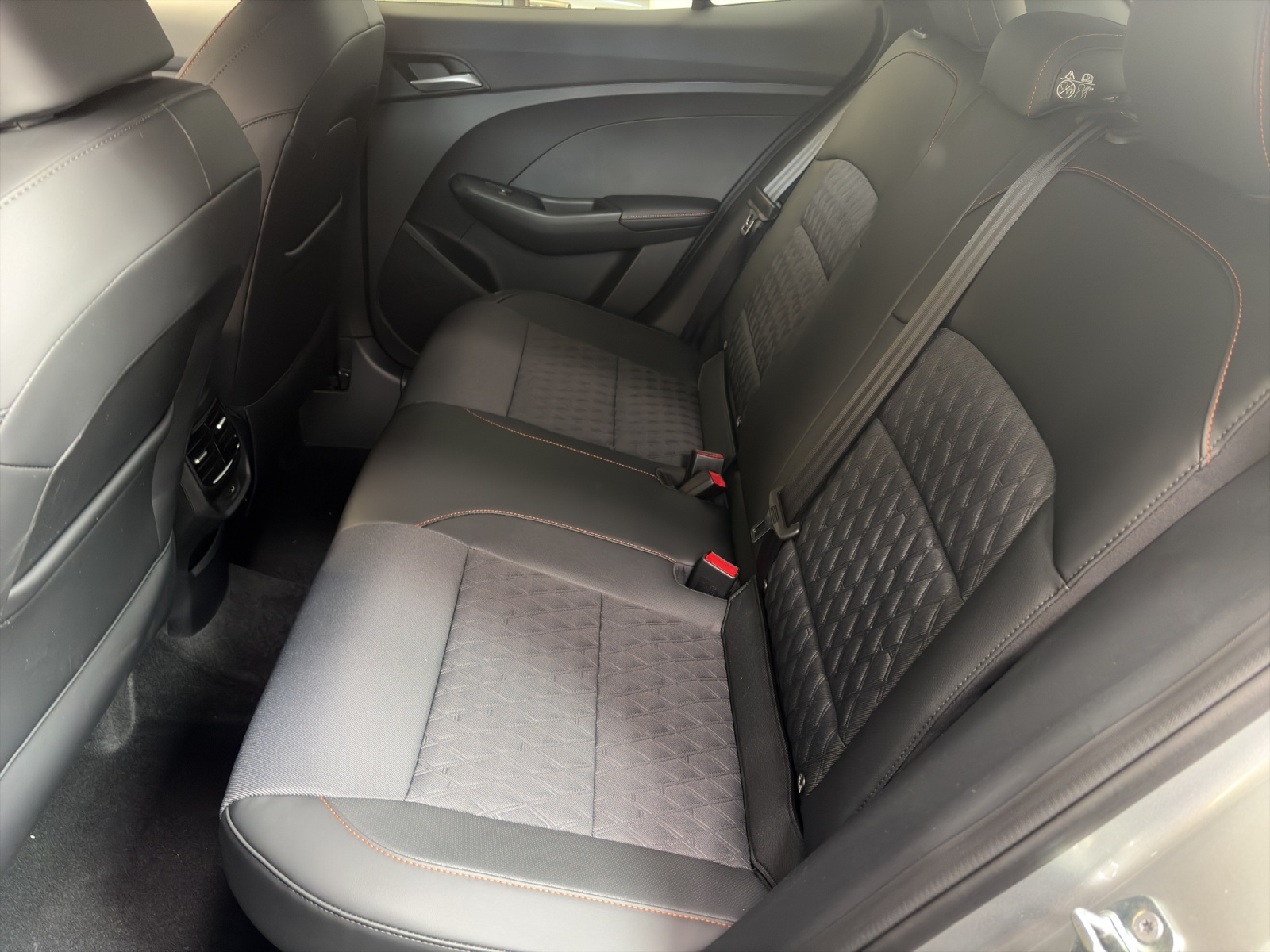 MG 3 1.5 Hybrid Luxury-image-4