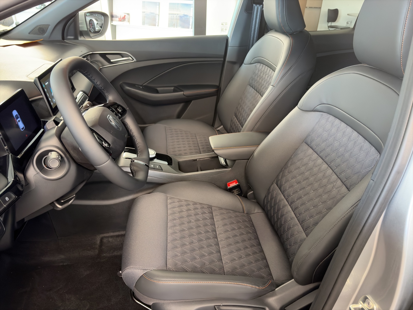 MG 3 1.5 Hybrid Luxury-showroom-element-3