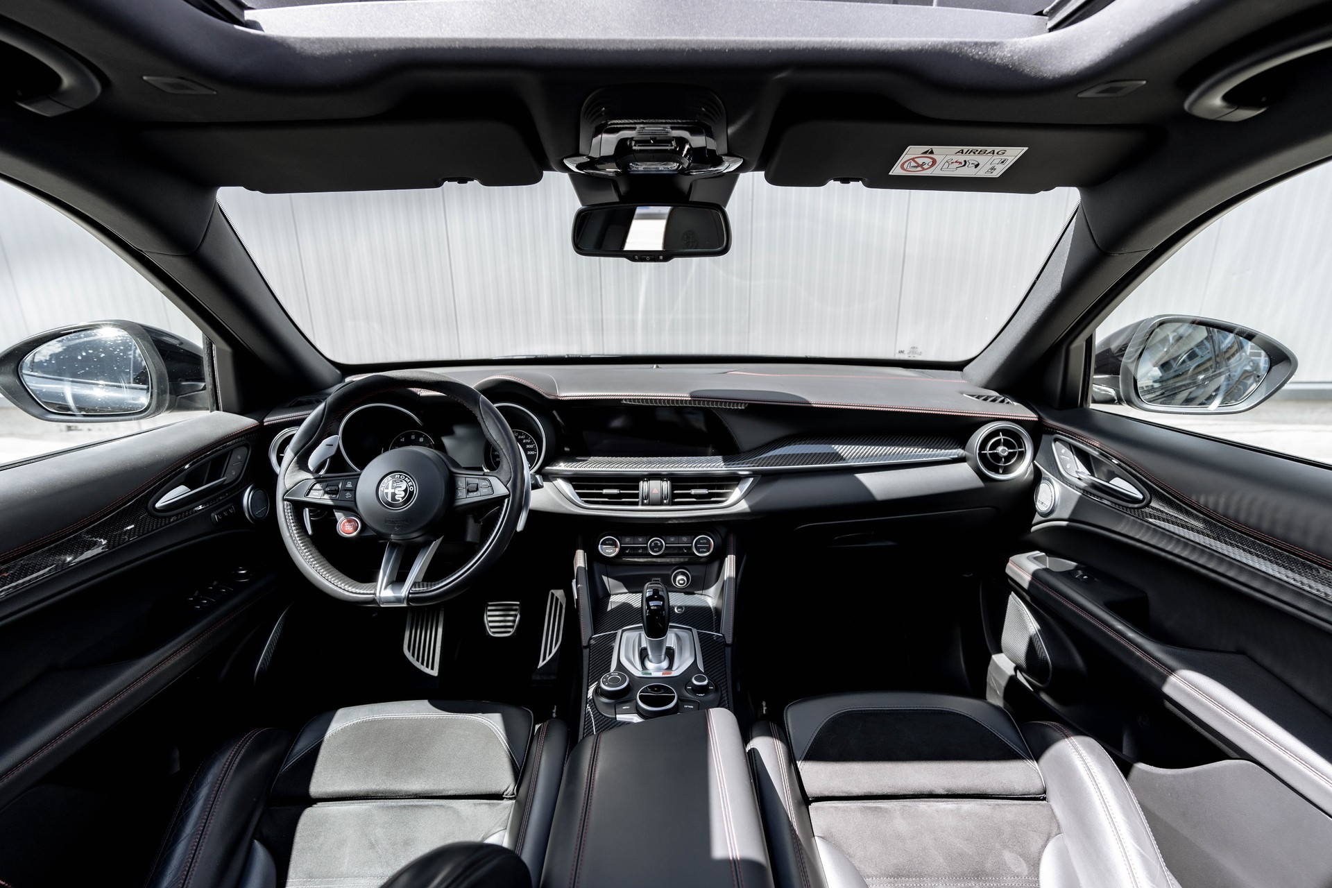 ALFA ROMEO Stelvio 2.9 V6 Quadrifoglio Q4 Automatic * FRISCH AB MFK * NEUE BREMSEN VO & HI * BREITER & TIEFER *-image-11