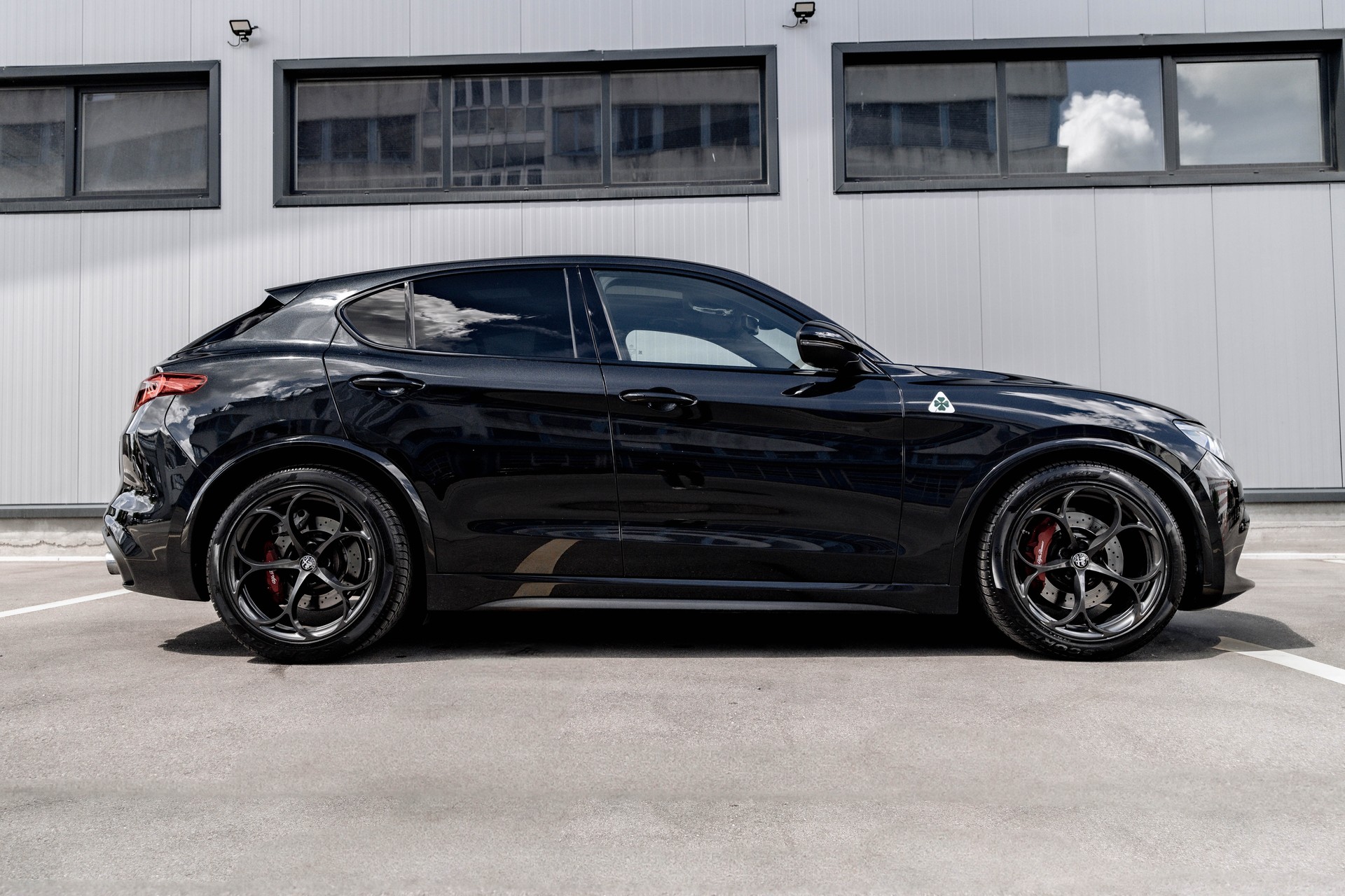 ALFA ROMEO Stelvio 2.9 V6 Quadrifoglio Q4 Automatic * FRISCH AB MFK * OHNE OPF * BREITER & TIEFER *-showroom-element-3