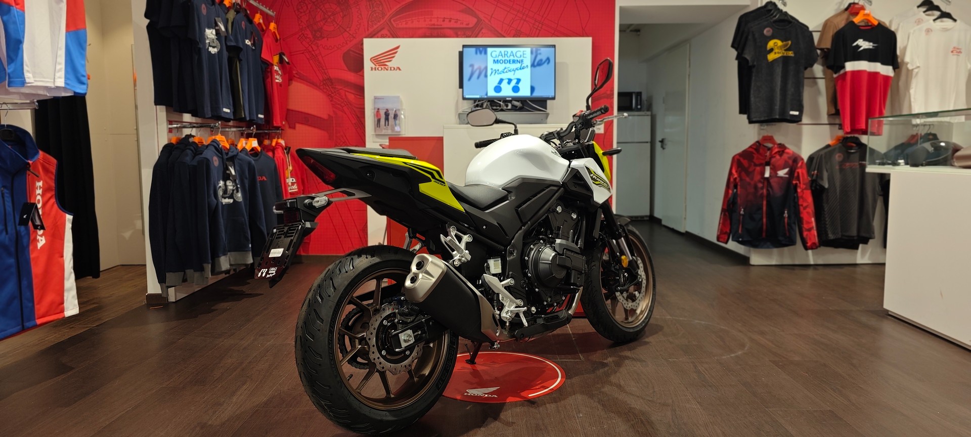 HONDA CB 500 Hornet E-Clutch-image-2